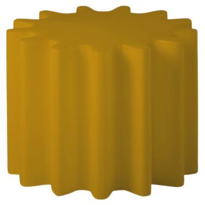 Tavolino Gear giallo zafferano di Anastasia Ivanyuk