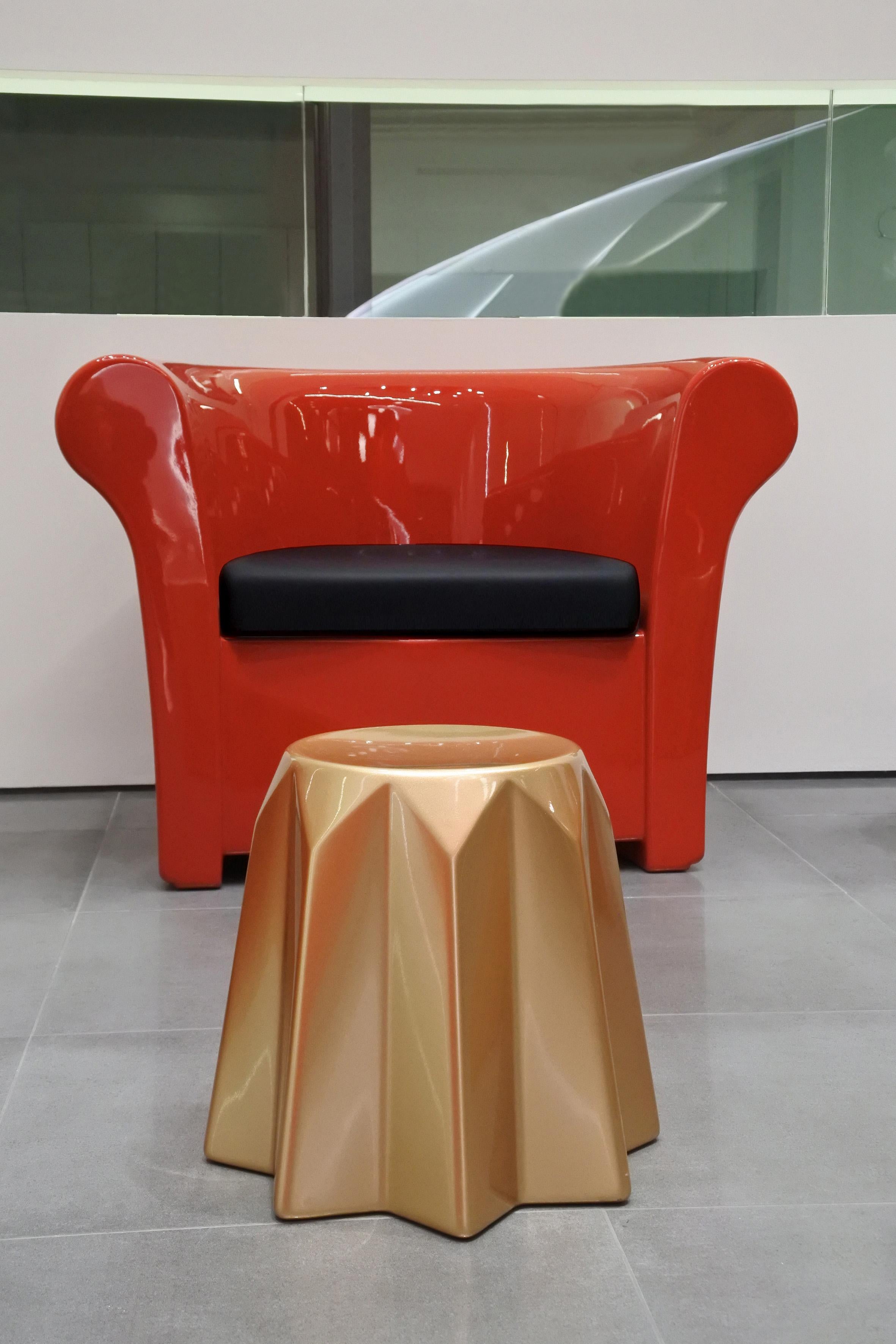 Postmoderne Tabouret Pandoro jaune safran par Gianni Arnaudo en vente