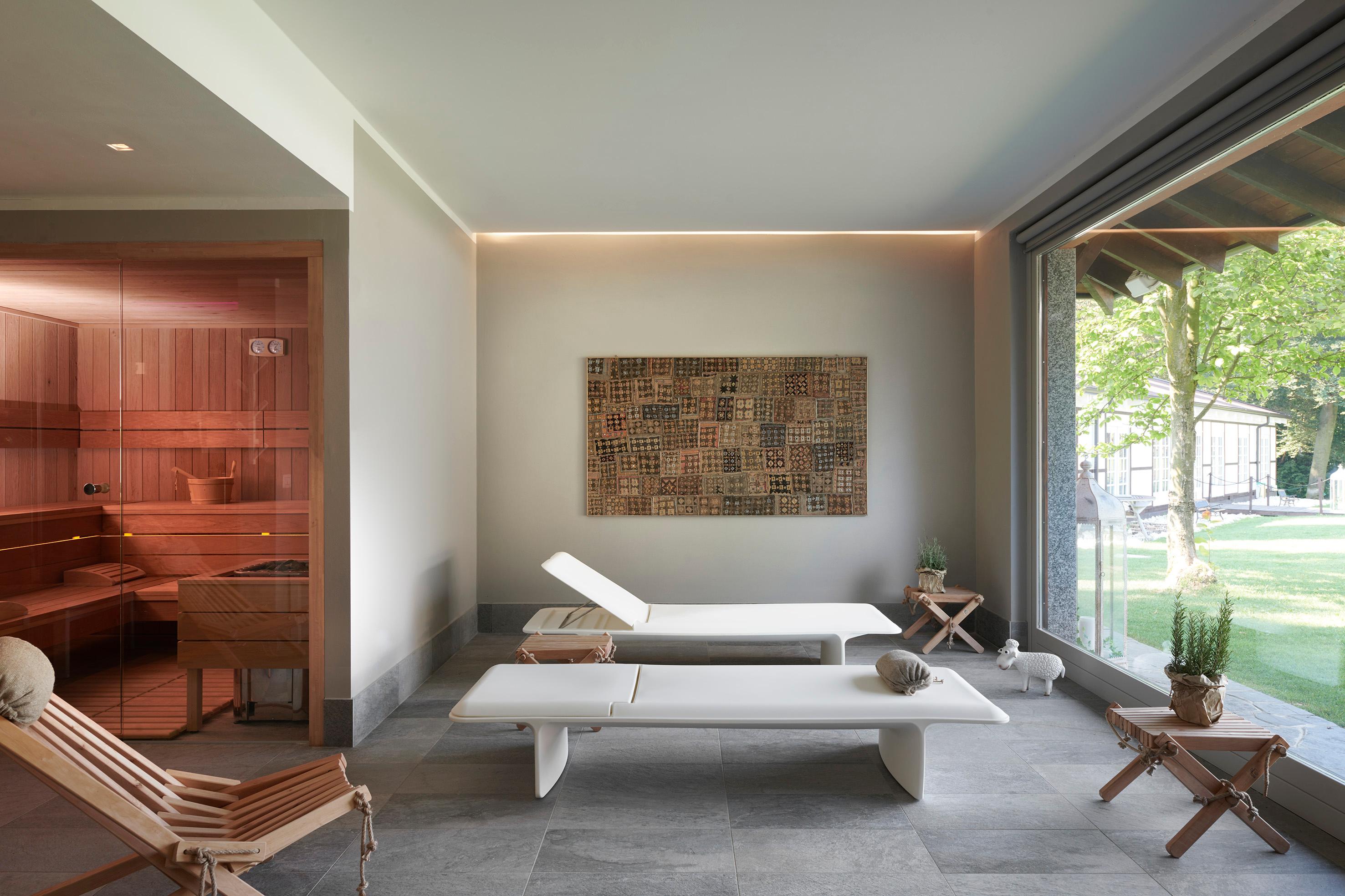 Postmoderne Bain de soleil Ponente jaune safran par Martinelli Venezia Studio en vente