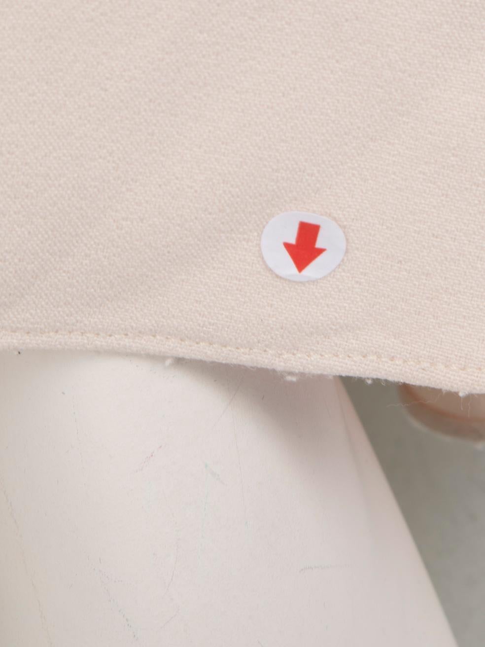 Safiyaa Robe ornée de cristaux écrus, taille S en vente 2