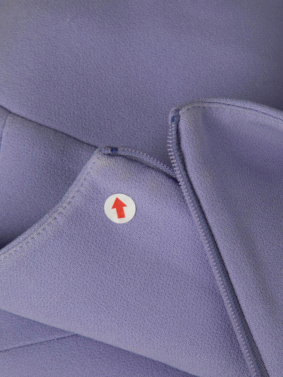 Donna Safiyaa - Vestito con cintura impreziosito da cristalli viola - taglia S in vendita