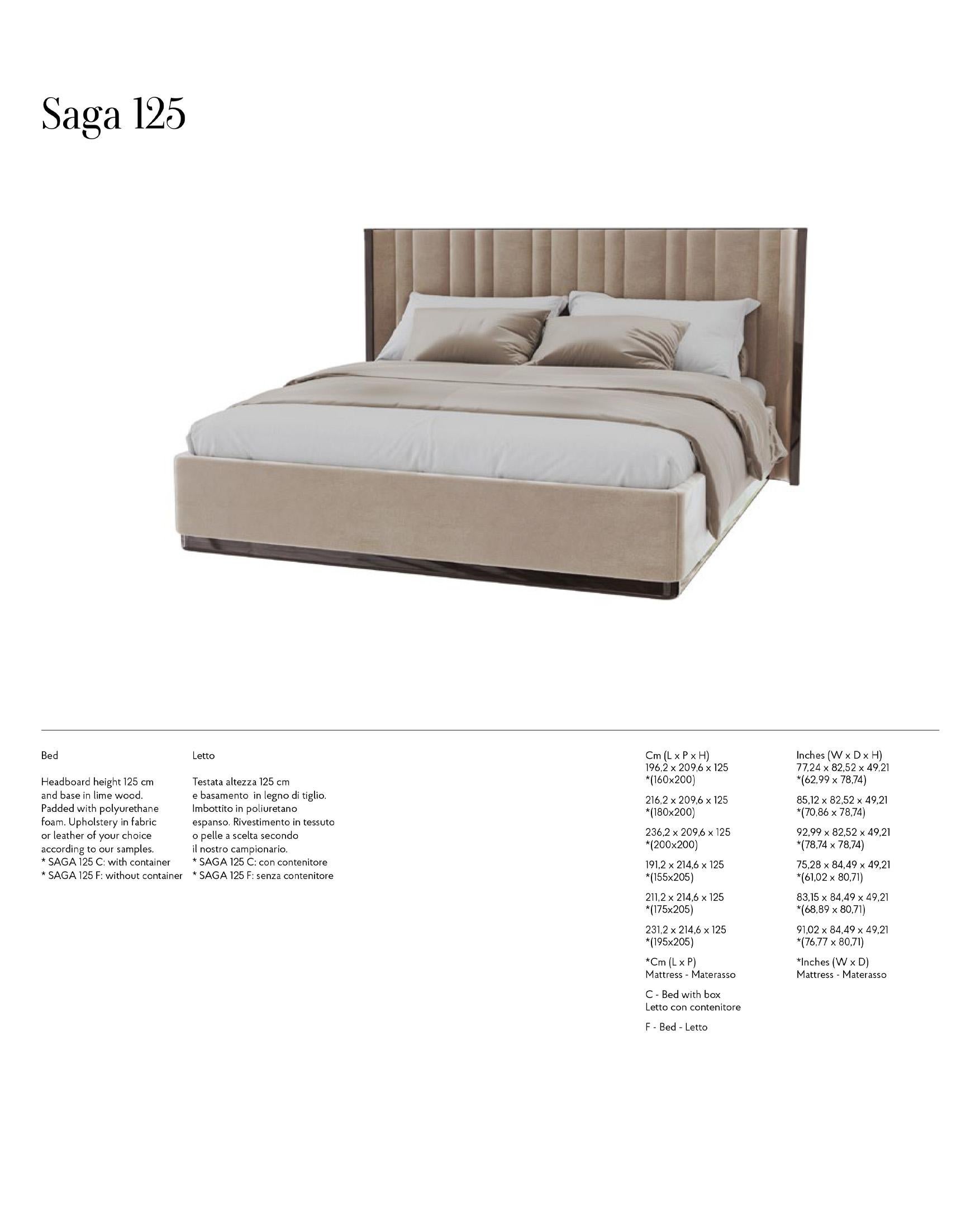 Saga 125 Italian Curved Bed Upholstered in Velvet Fabric For Sale 3