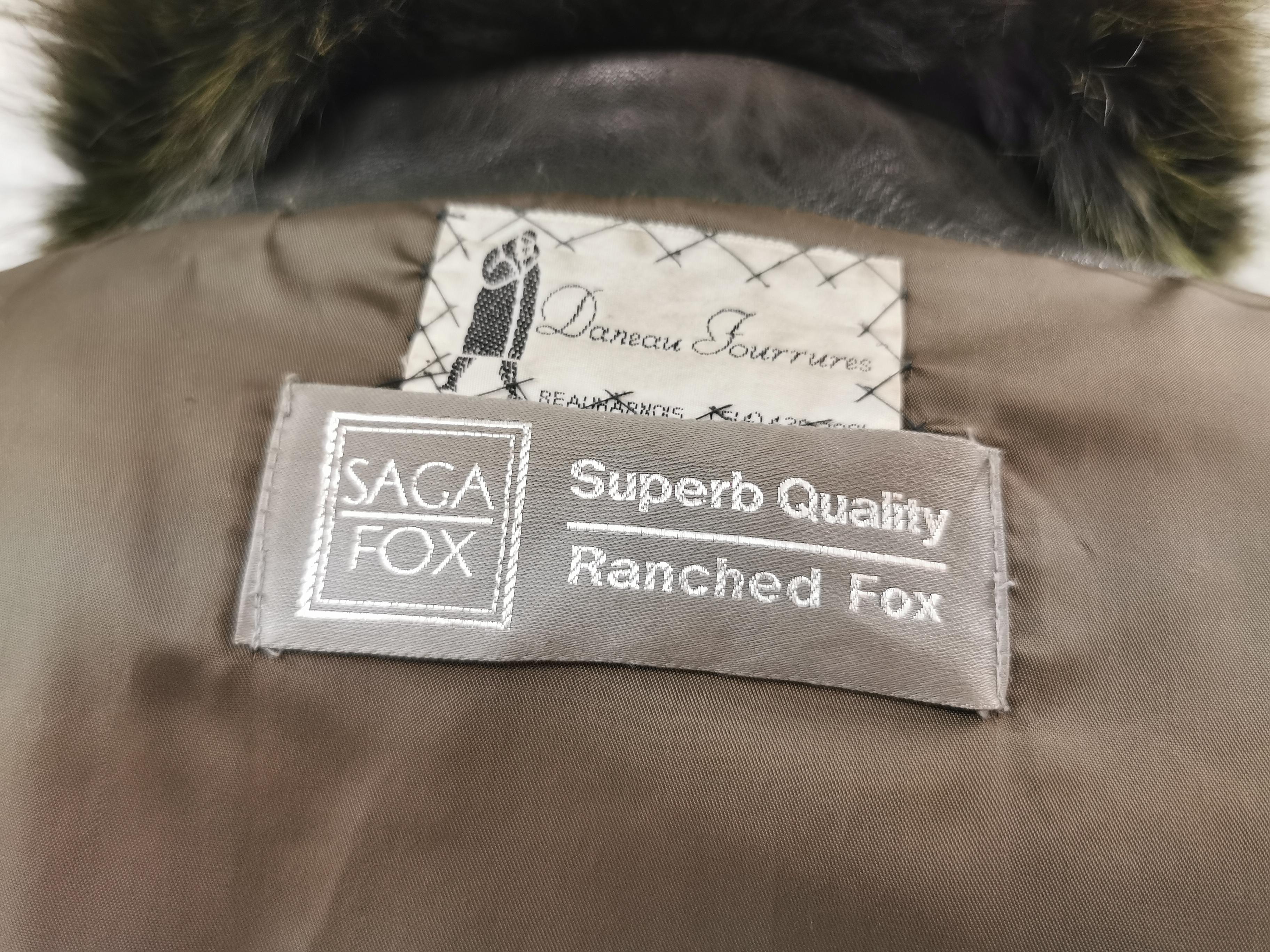 Saga fox leather coat with dyed shadow fox fur trim and sleeves size 12 For Sale 2