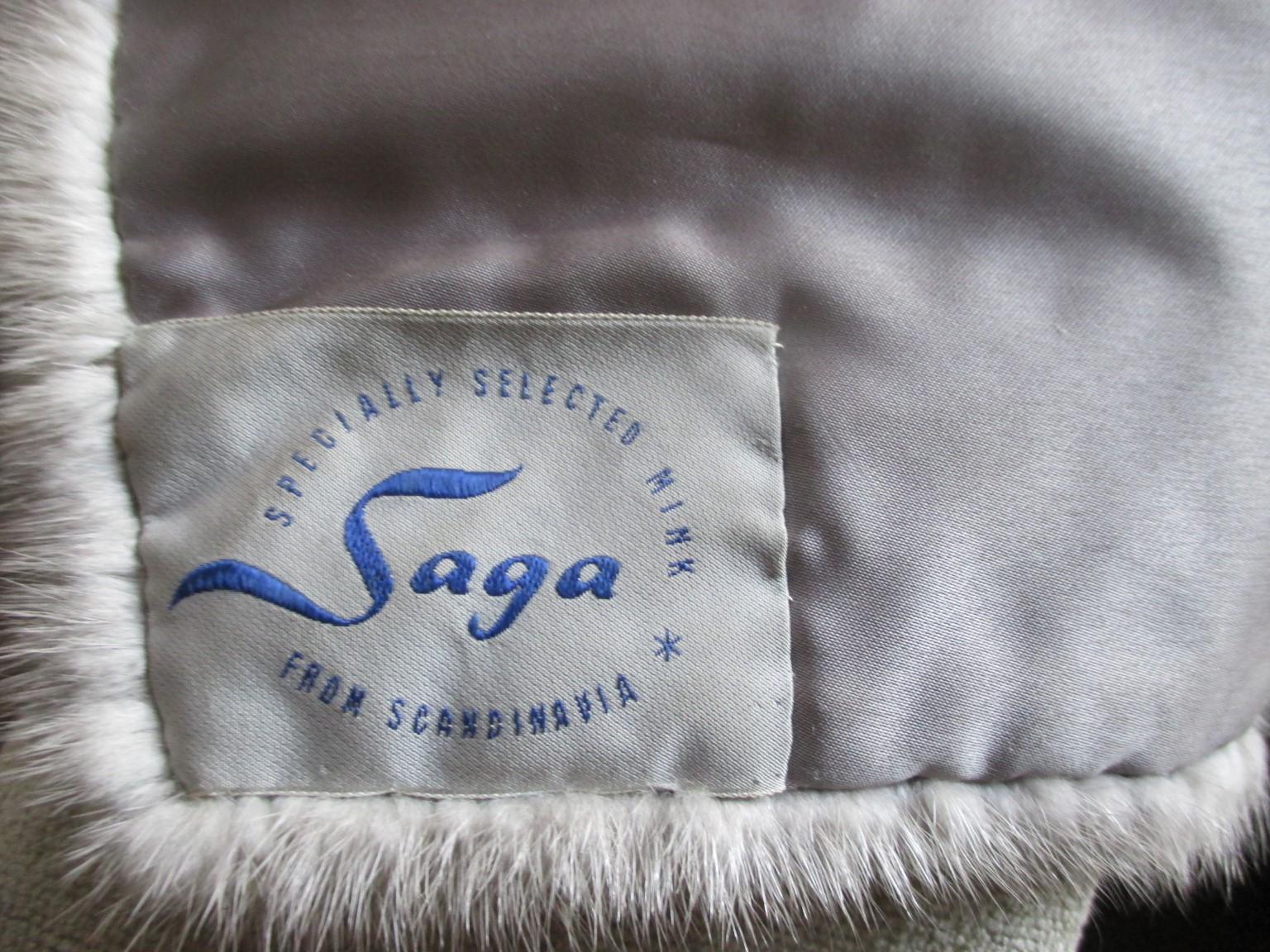 Saga Furs Grey Mink Fur Stole In Good Condition In Amsterdam, NL