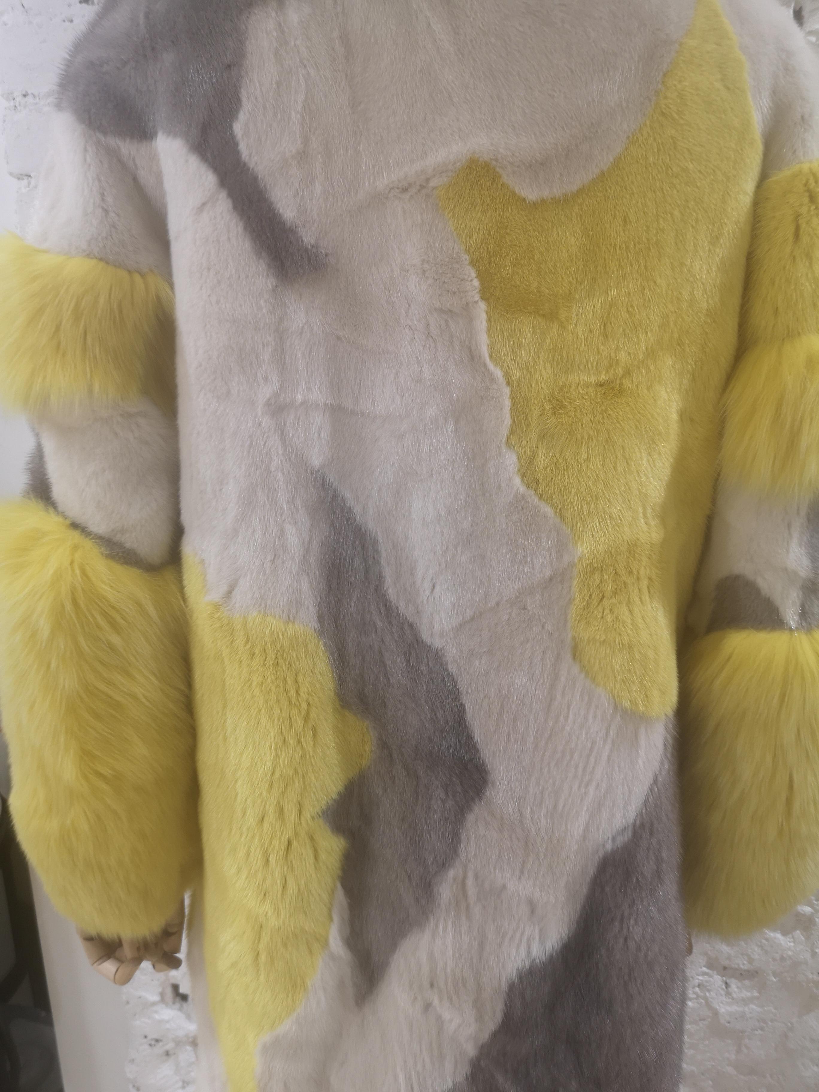 Saga Furs white yellow grey mink Fur In Excellent Condition In Capri, IT