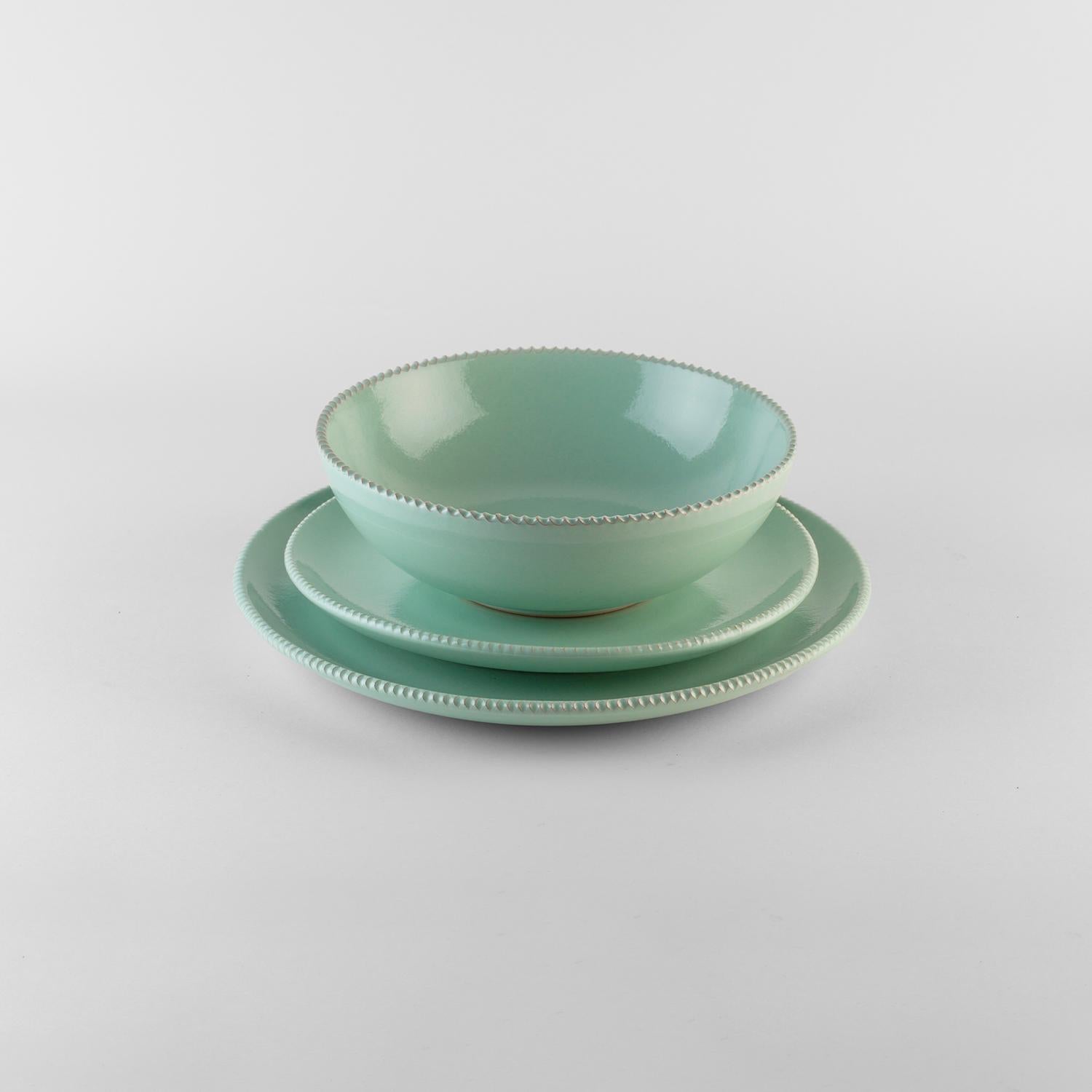 La Bottega è oggi senza dubbio la punta di diamante dell'arte ceramica pugliese. L'artista è praticamente nata tra le ceramiche e si è nutrita di quest'arte per tutta la vita fino a raggiungere quel gusto raffinato che la porta oggi, con la