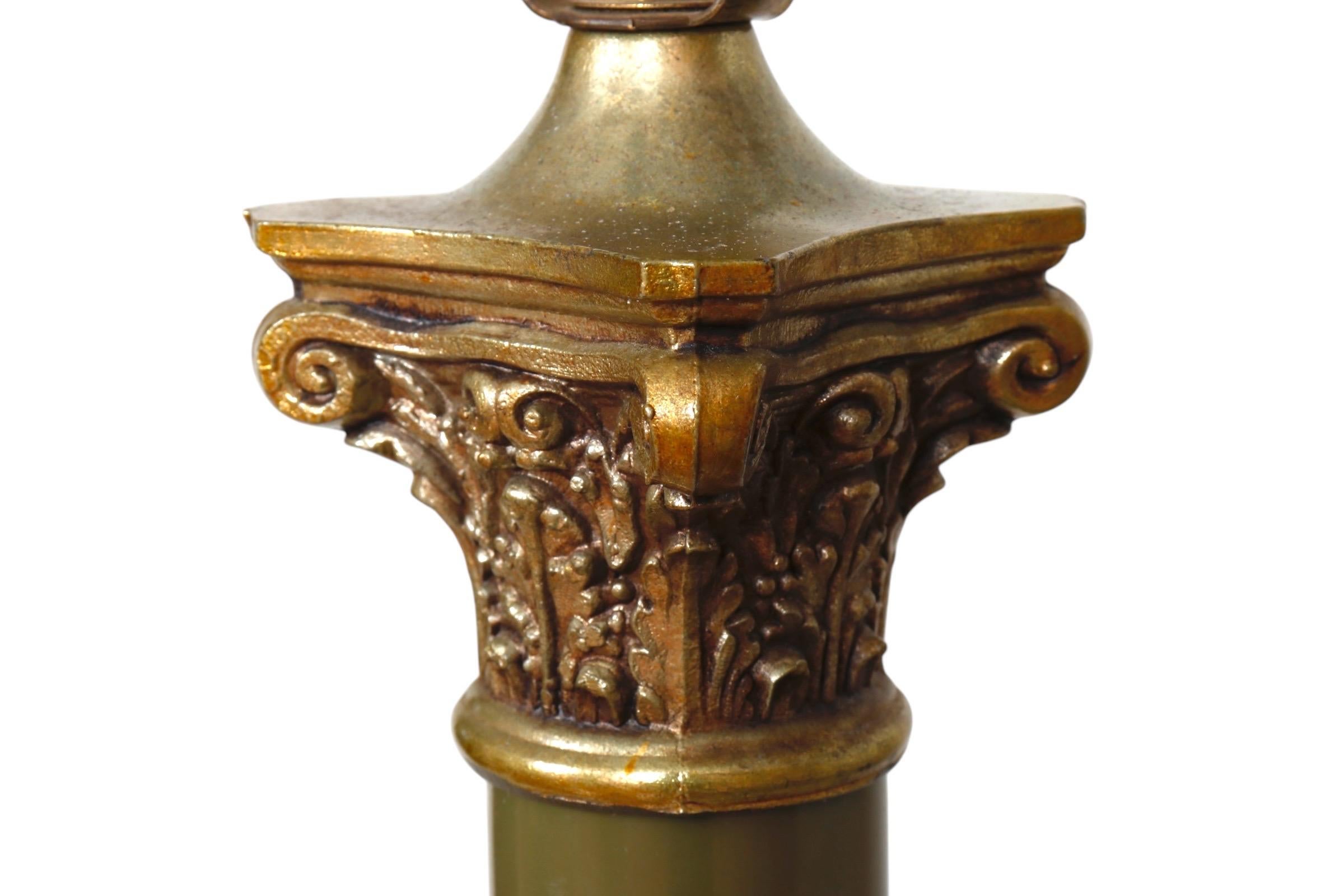 20ième siècle Lampe à poser Empire française en vert Sage en vente