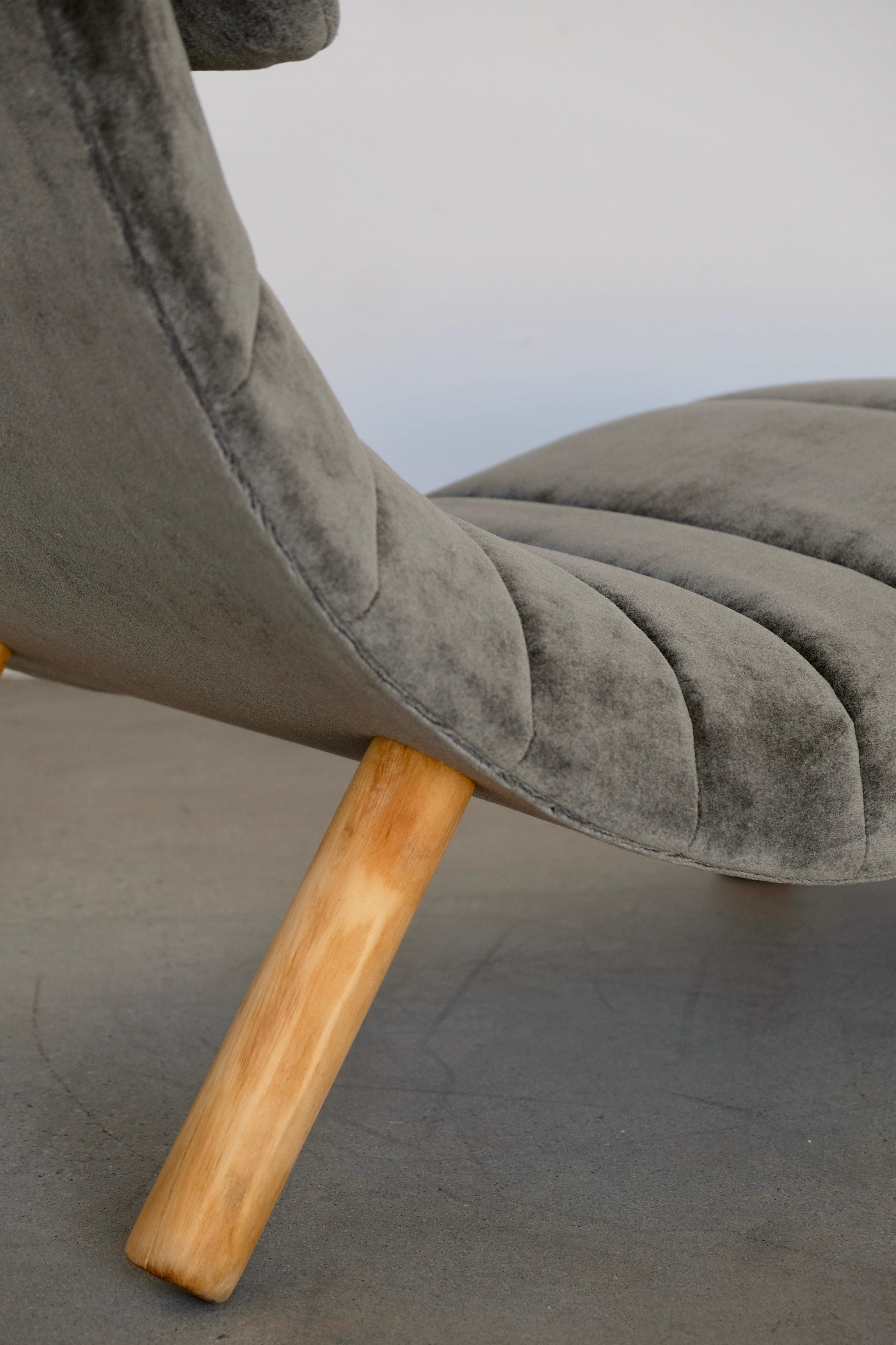 Sage Green Mohair Wave Chaise Attributed to Enrico Bartolini 6