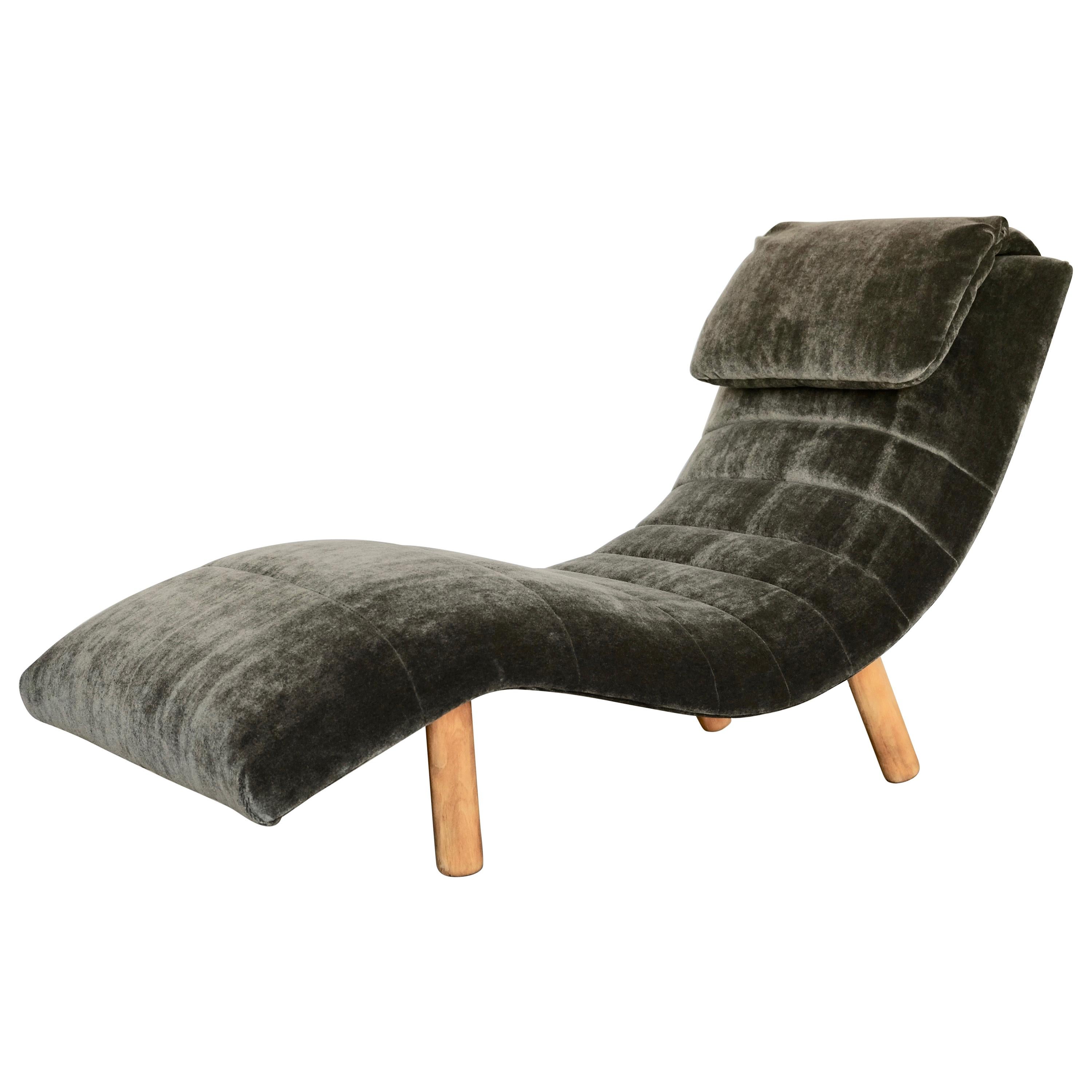 Sage Green Mohair Wave Chaise Attributed to Enrico Bartolini