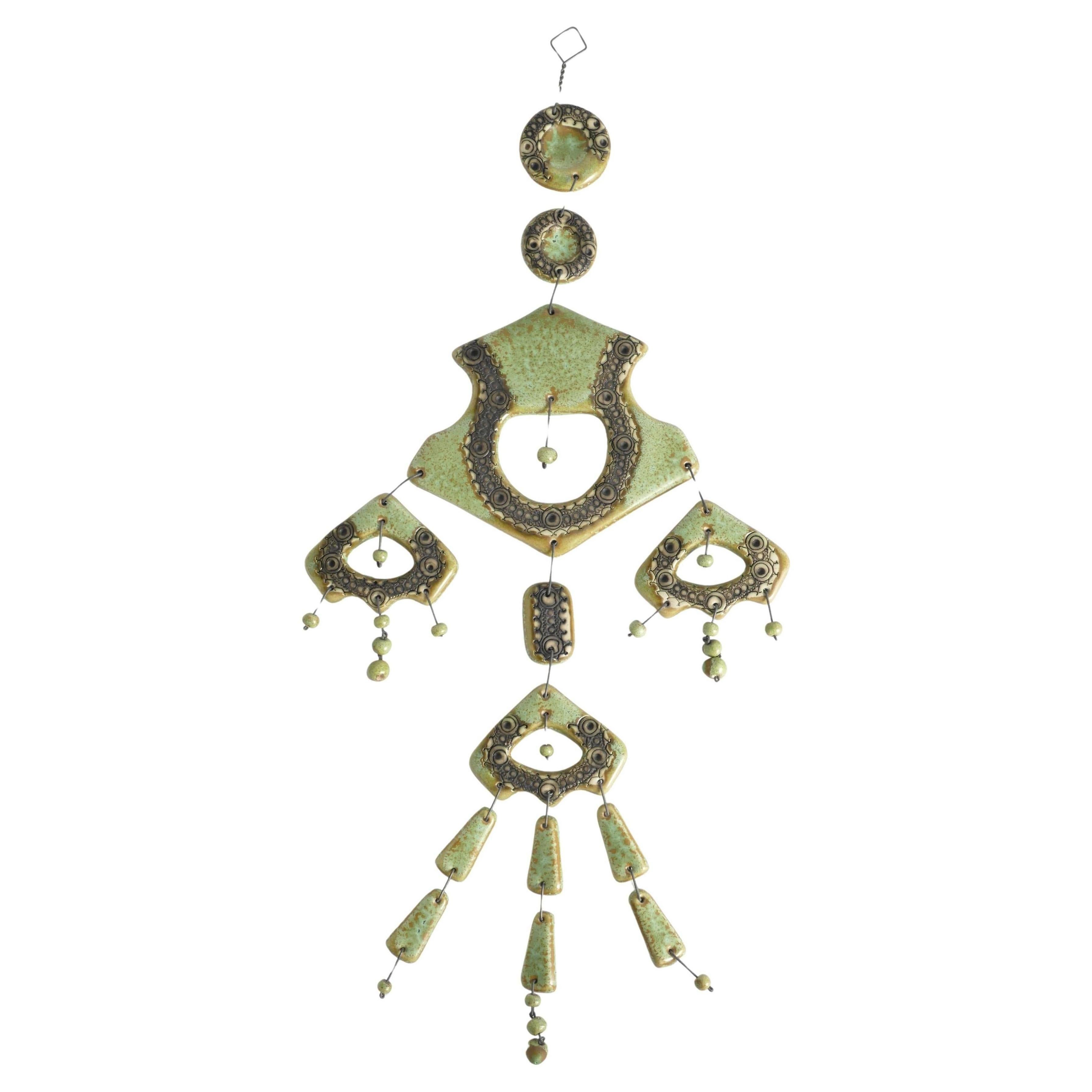Escultura de pared verde salvia de Maija-Liisa Vasenius para Kalevala Koru, años 60 en venta