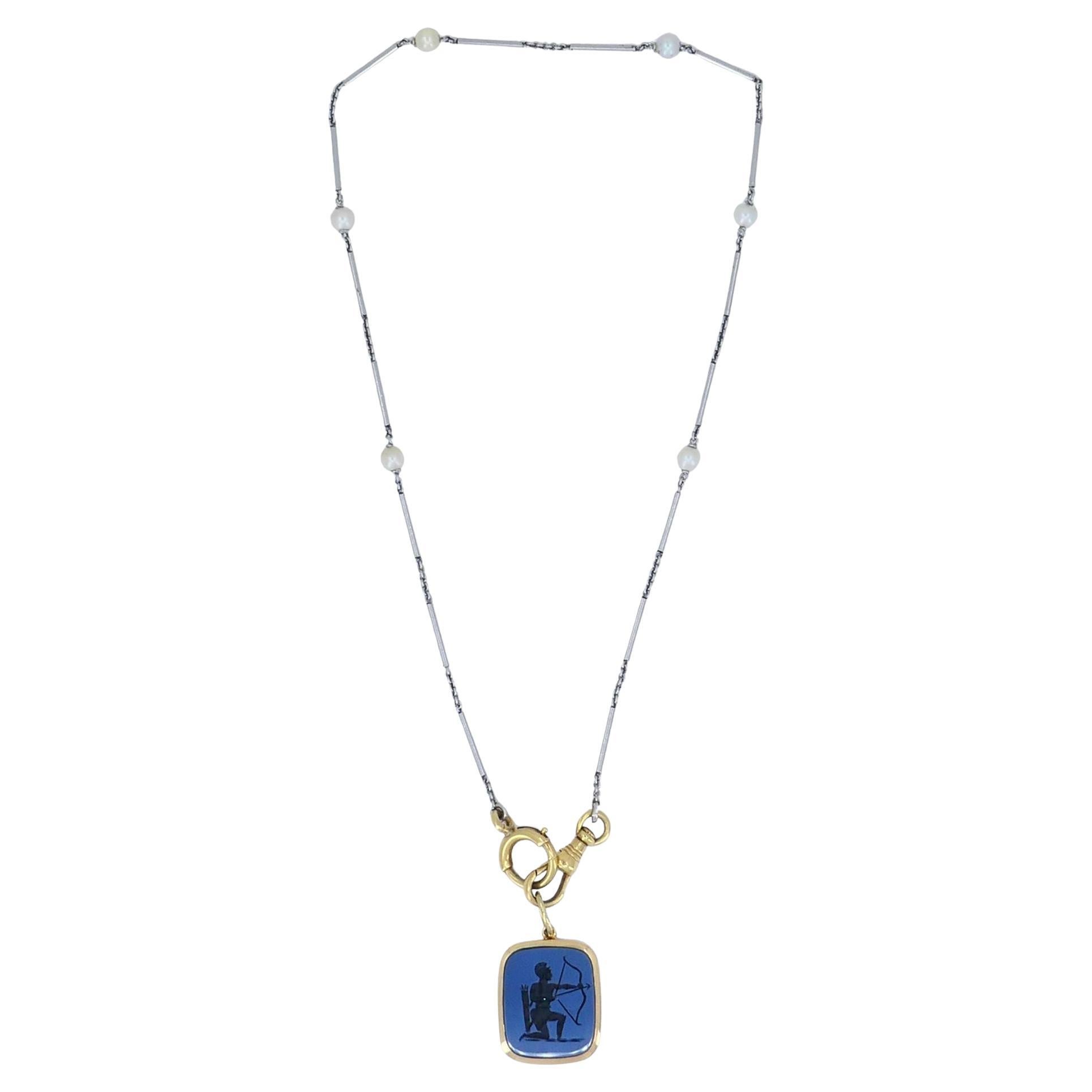 Sagittario Astrologico Collana con ciondolo a catena in oro platino e perle 14k in vendita