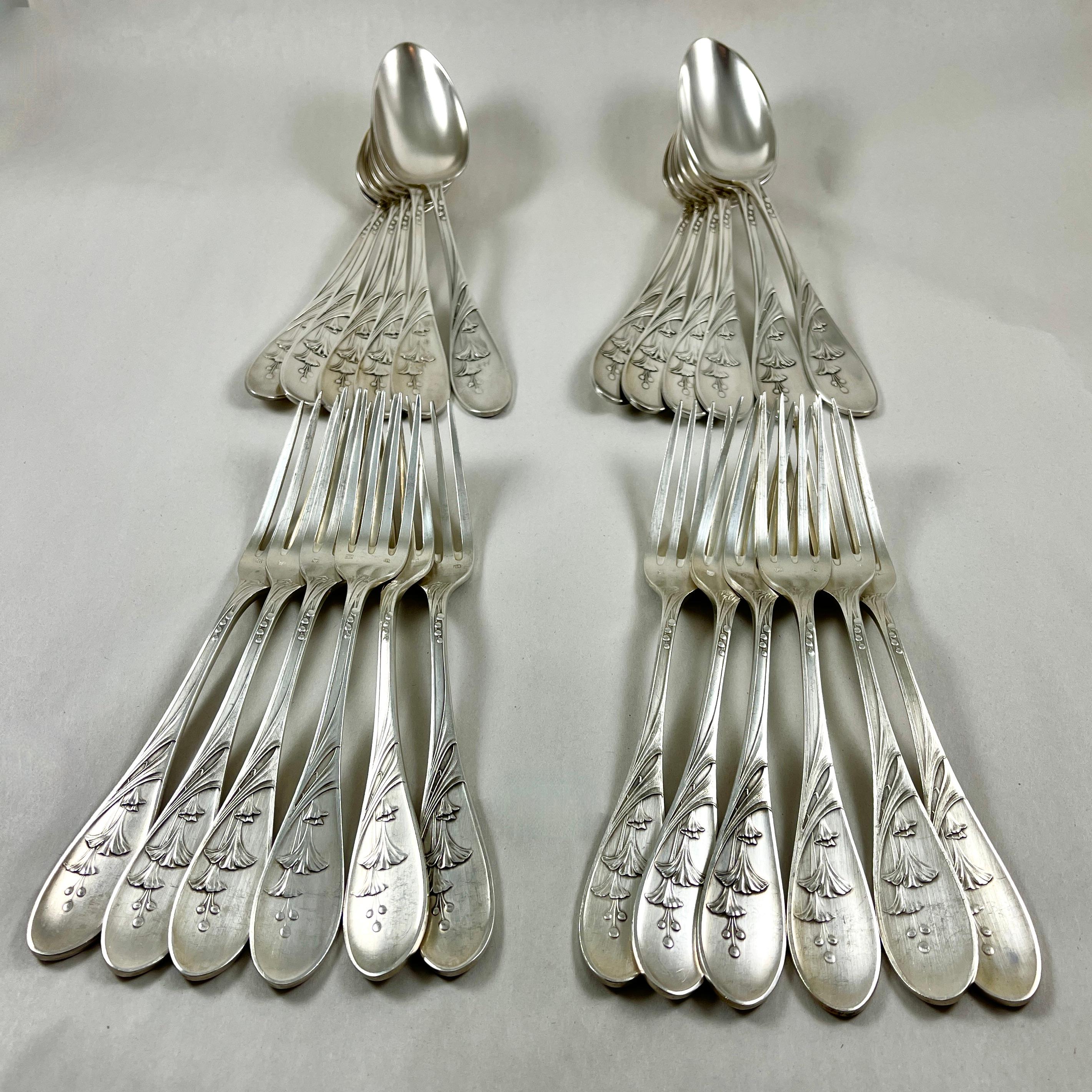 Saglier Frères Oversized French Art Nouveau Floral Table Forks & Spoons, S/24 In Good Condition For Sale In Philadelphia, PA