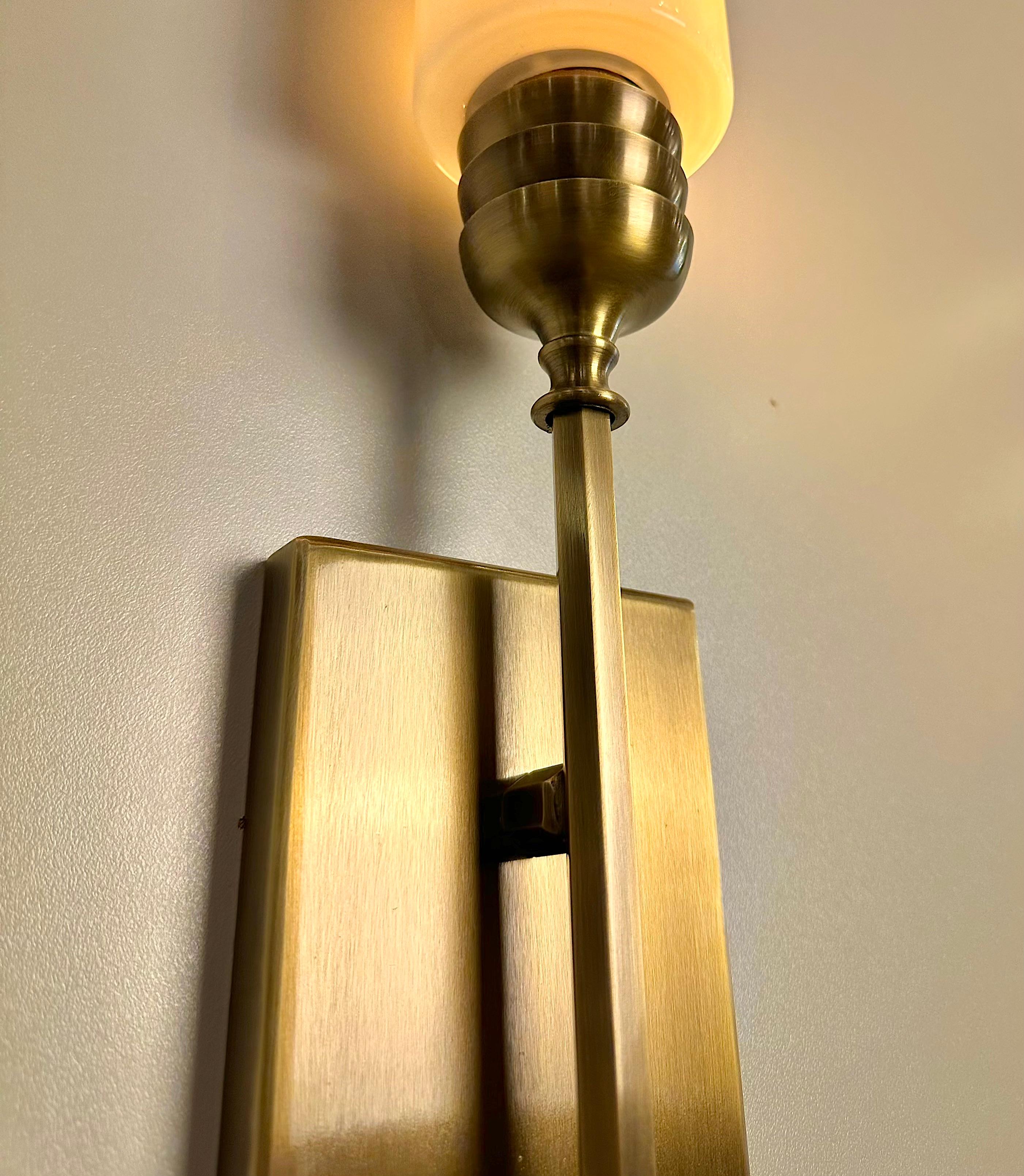 Sagovia Brass Wall Sconce in Mid-Century Modern Style In New Condition For Sale In İstiklal, TR
