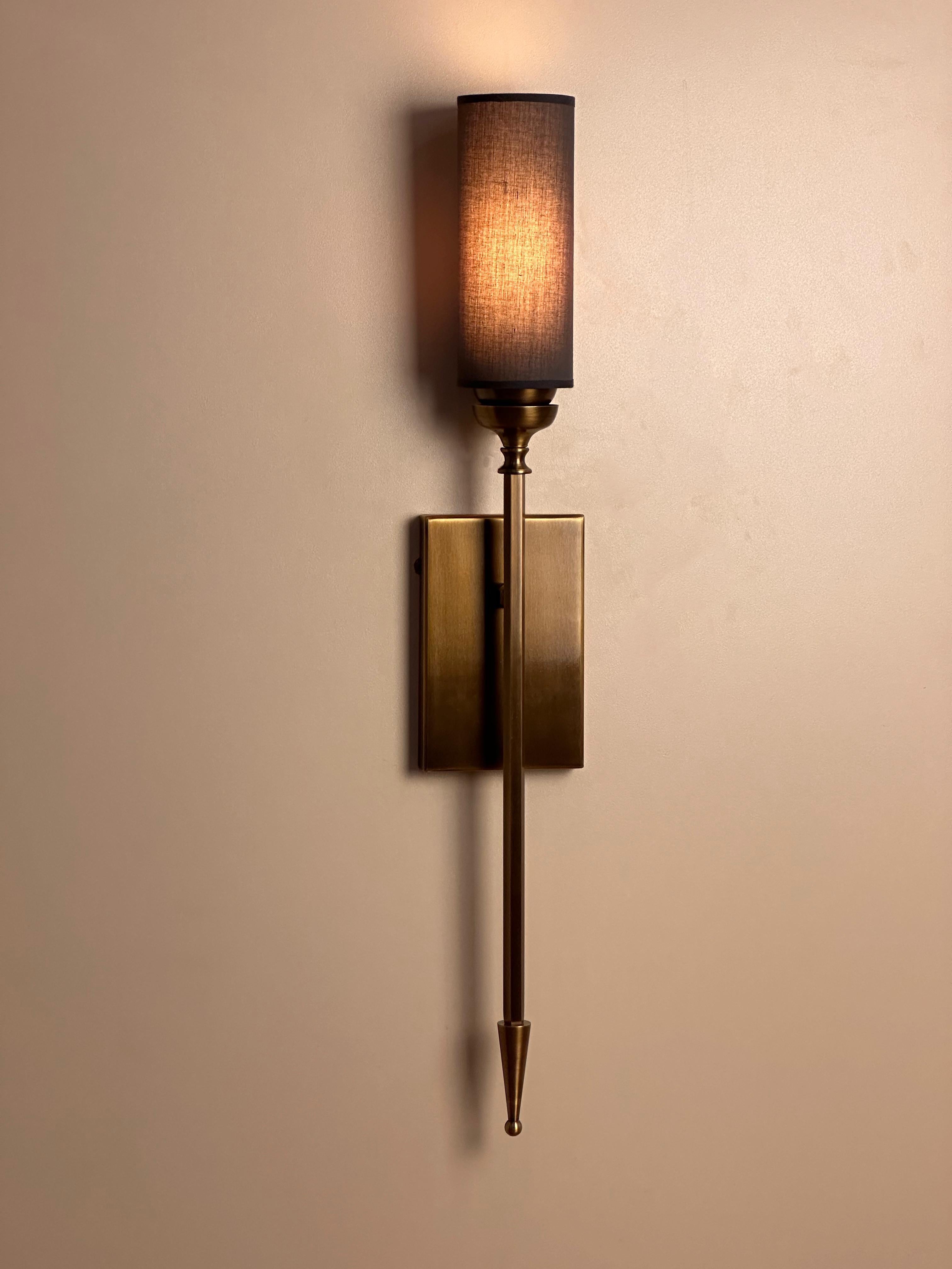 Sagovia Shade Brass Wall Sconce in Mid-Century Modern Style For Sale 1
