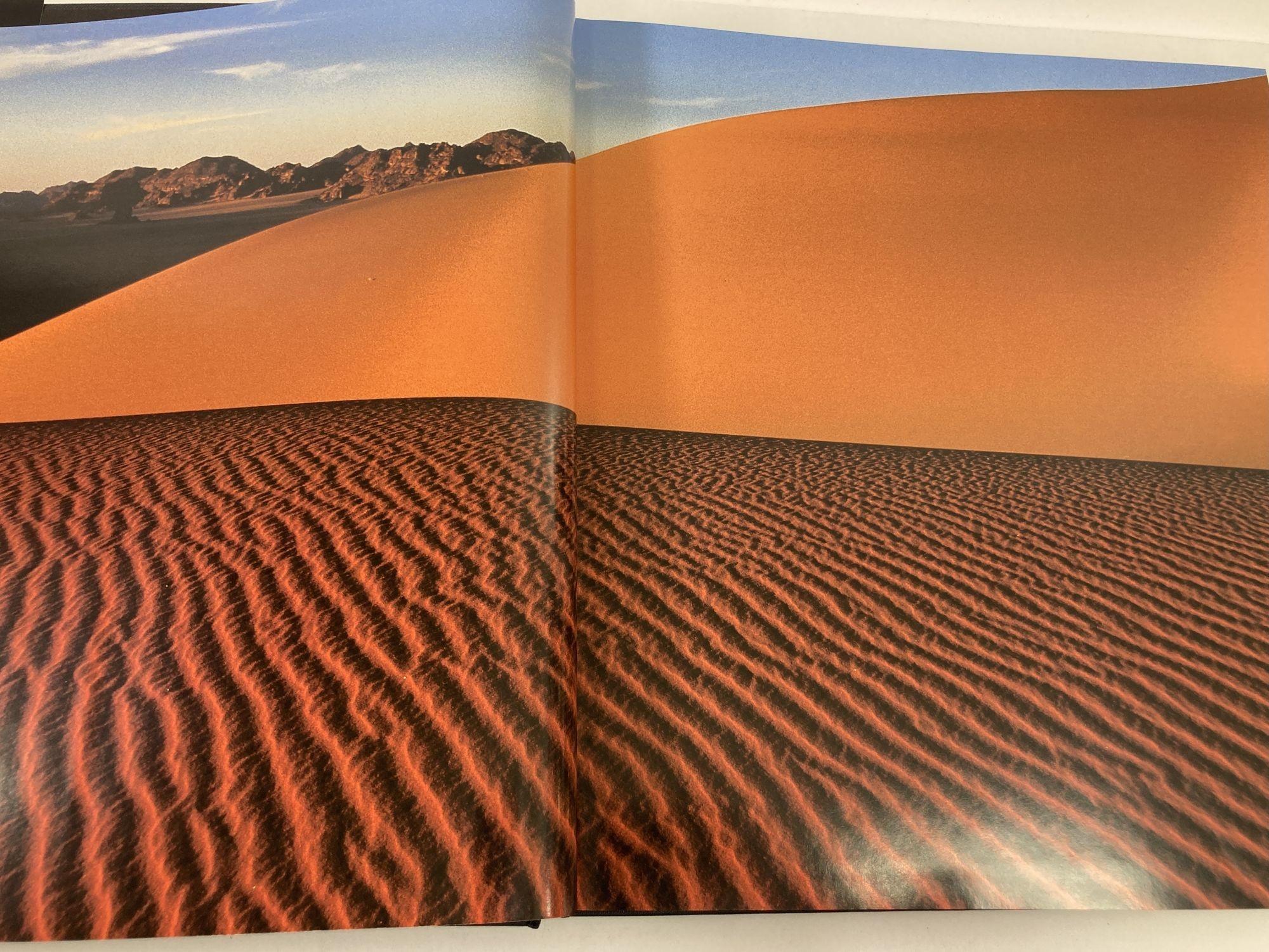 Paper Sahara, an Immense Ocean of Sand by Paolo Novaresio, Gianni Guadalupi Hardcover For Sale