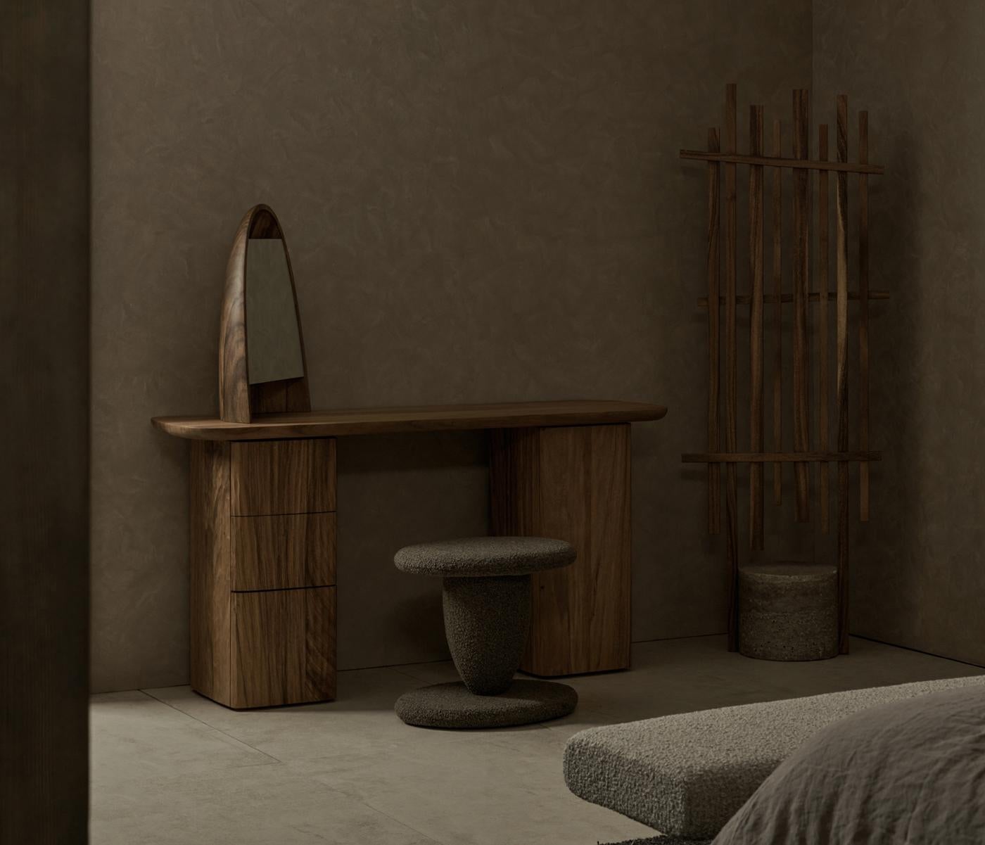 Miroir habillé Sahara par DAaZ
Dimensions : D 15,5 x L 43 x H 58,5 cm.
MATERIAL : Bois d'albizzia, miroir.


DAaZ Furniture honore l'esprit d'aventure. Nous acceptons de sortir de l'ordinaire et nous nous délectons de la magie qui se dégage de