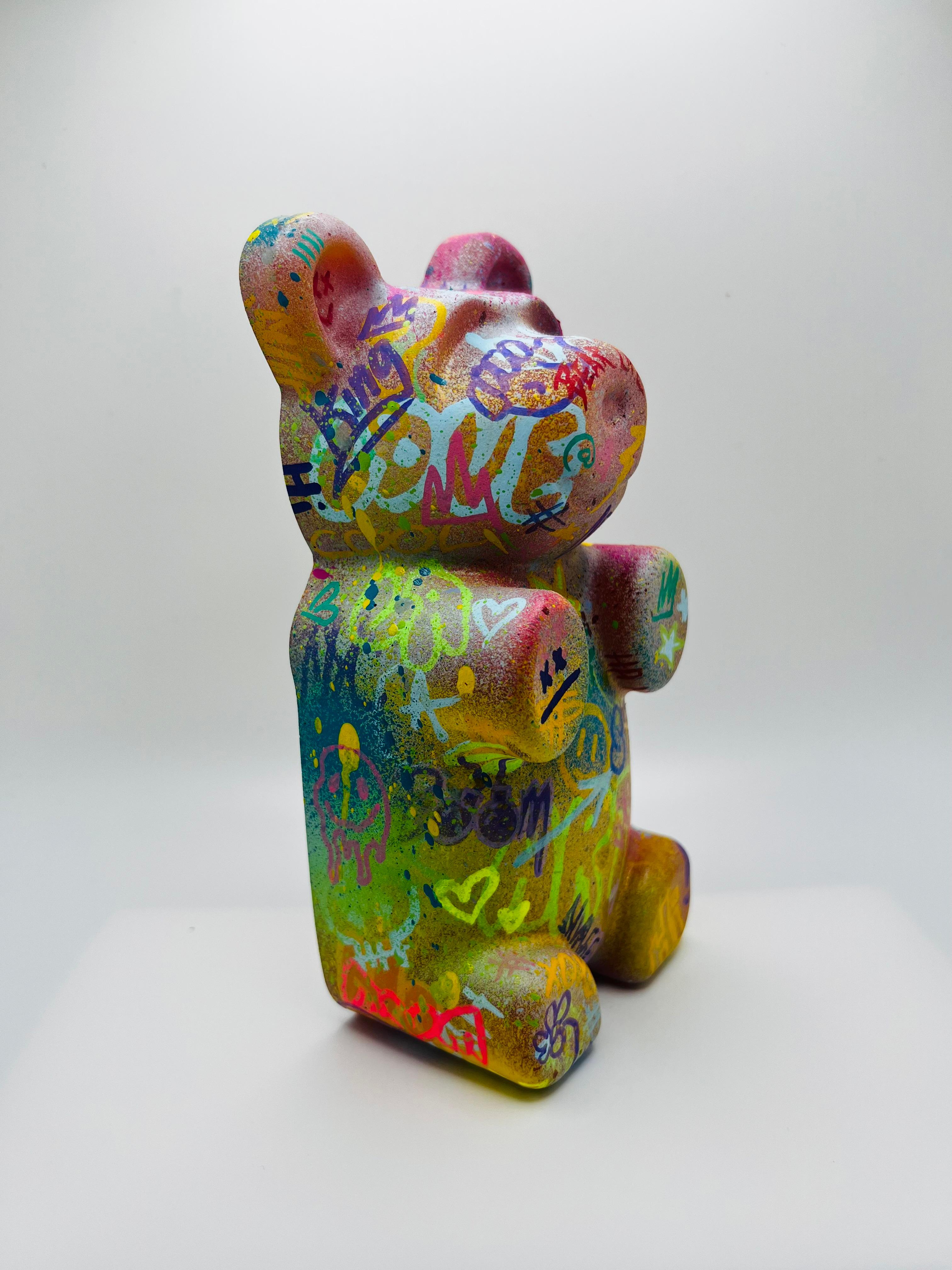 Graffiti Gummibärchen 1, Street Art, Pop Art, farbig, zeitgenössisch, Skulptur (Zeitgenössisch), Sculpture, von Sahara Novotny