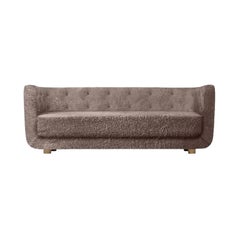 Vilhelm Sofa aus Sahara-Schafsleder und geräucherter Eiche von Lassen