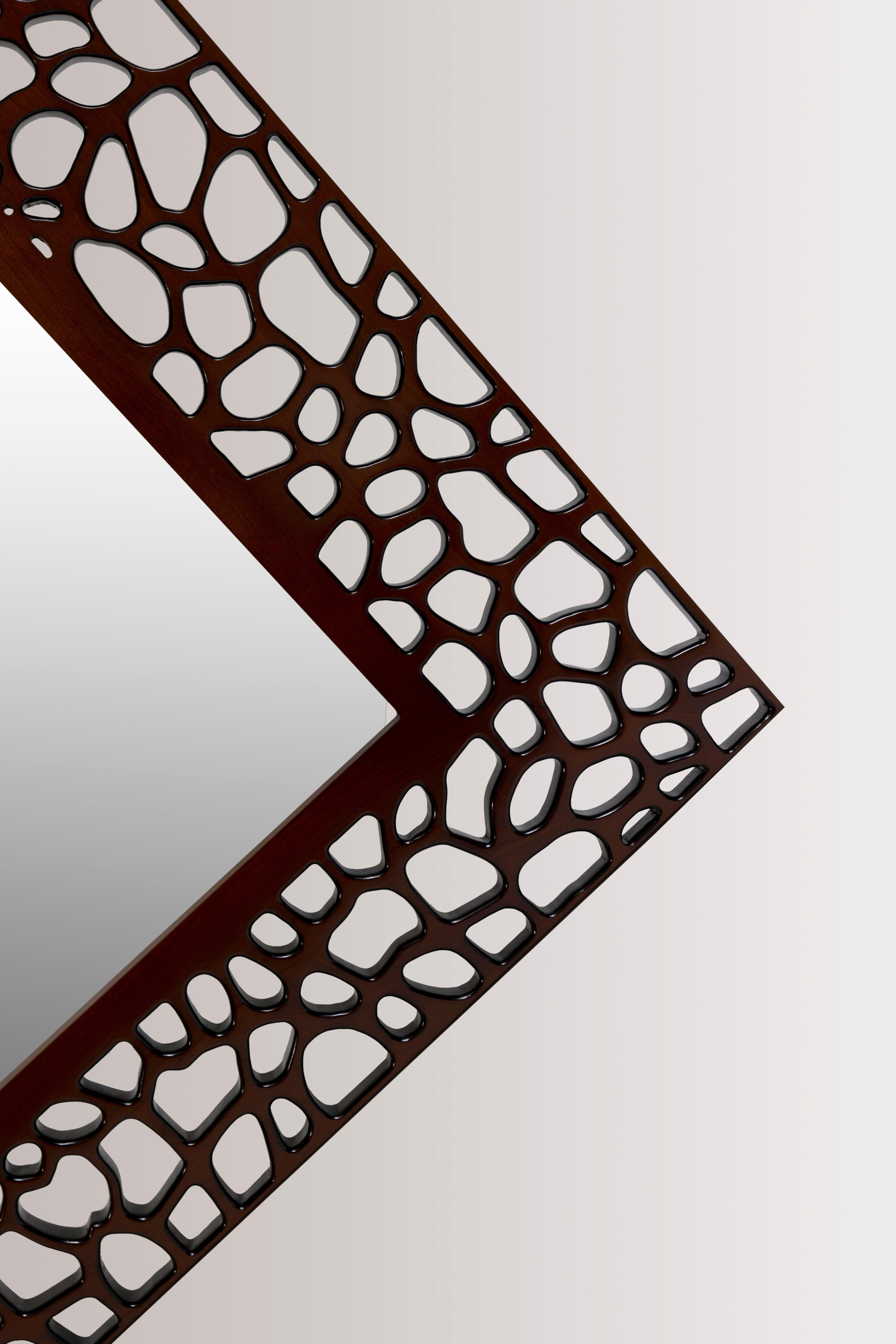 Brauner Ganzkörper-Holzspiegel von Sahari (Moderne der Mitte des Jahrhunderts) im Angebot