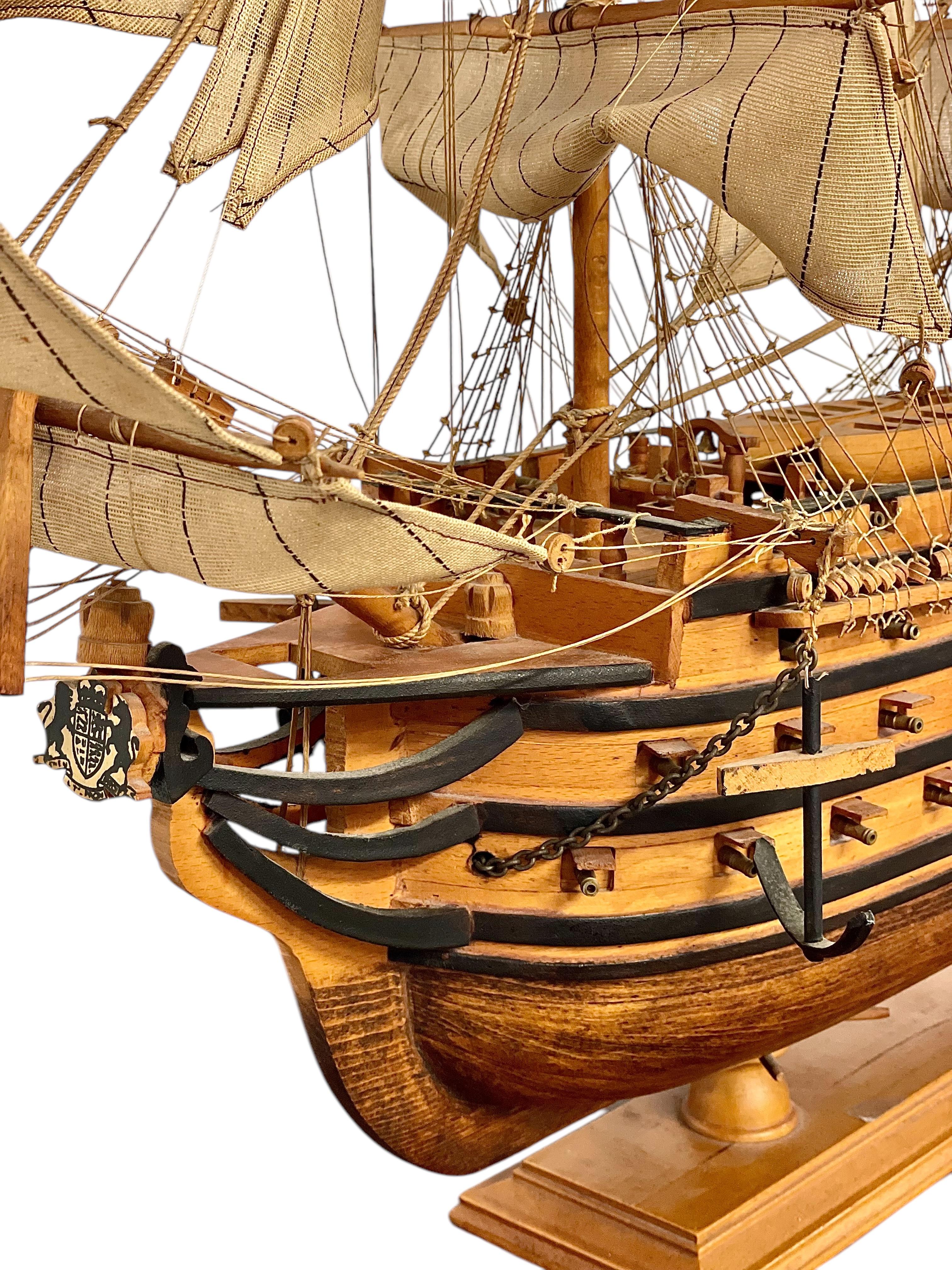 Britannique Modèle de bateau à voile de la victoire du HMS, 1805 en vente