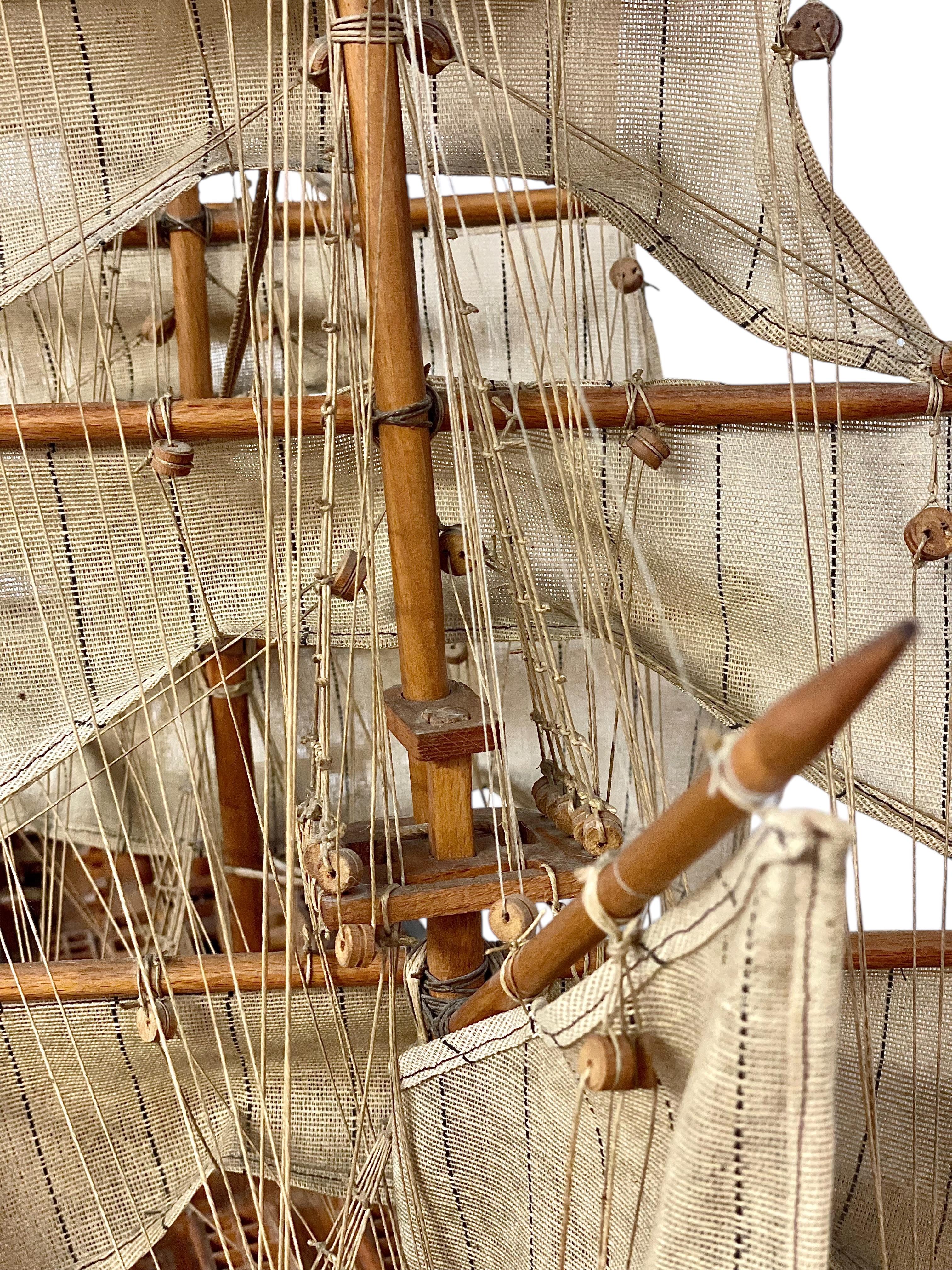 Modèle de bateau à voile de la victoire du HMS, 1805 en vente 2