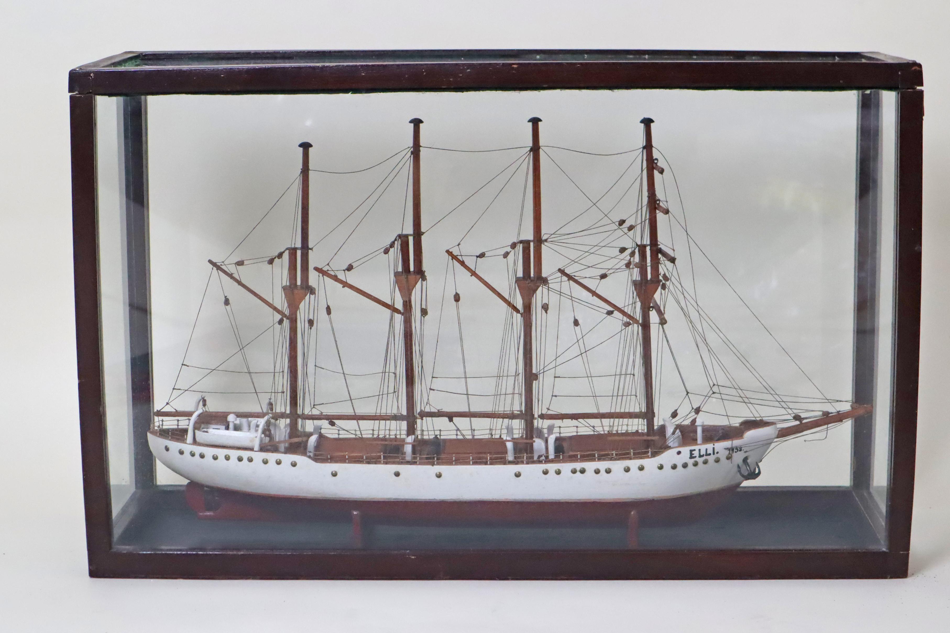 Sailing Training Ship Full-Rigged Ship Elli in the Display Case 1958 Denmark In Good Condition For Sale In Hannover, DE