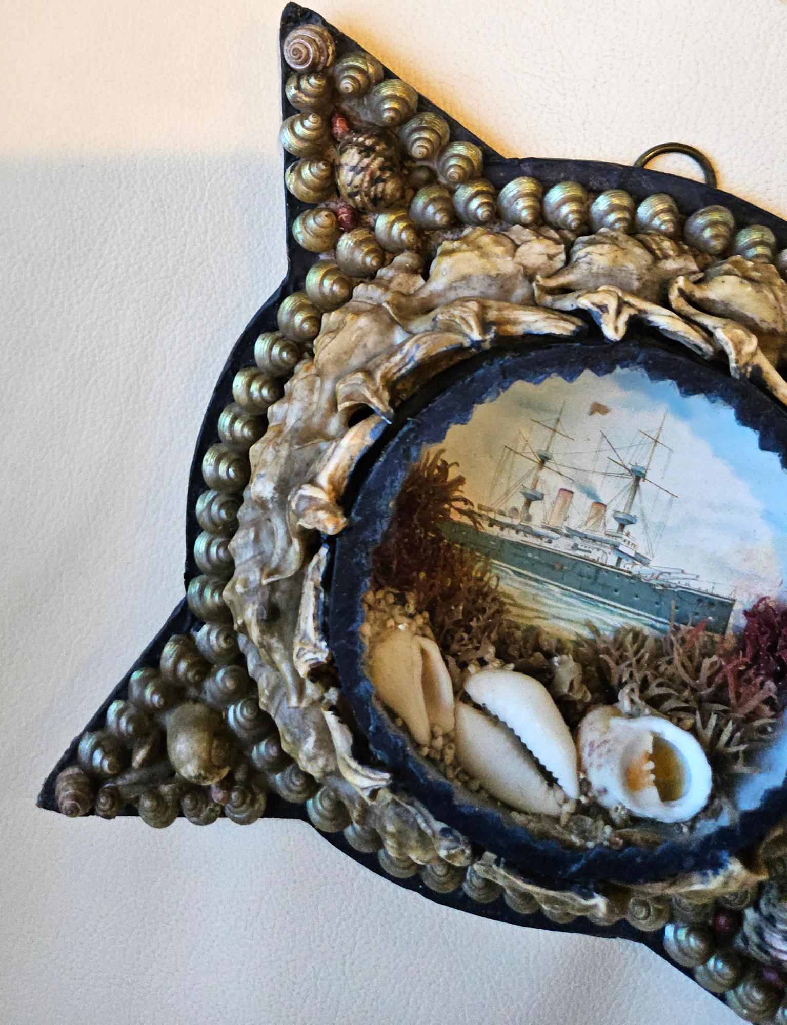 Sailor's Keepsake: Edwardian Shellwork Valentine Diorama of Ship en venta 1