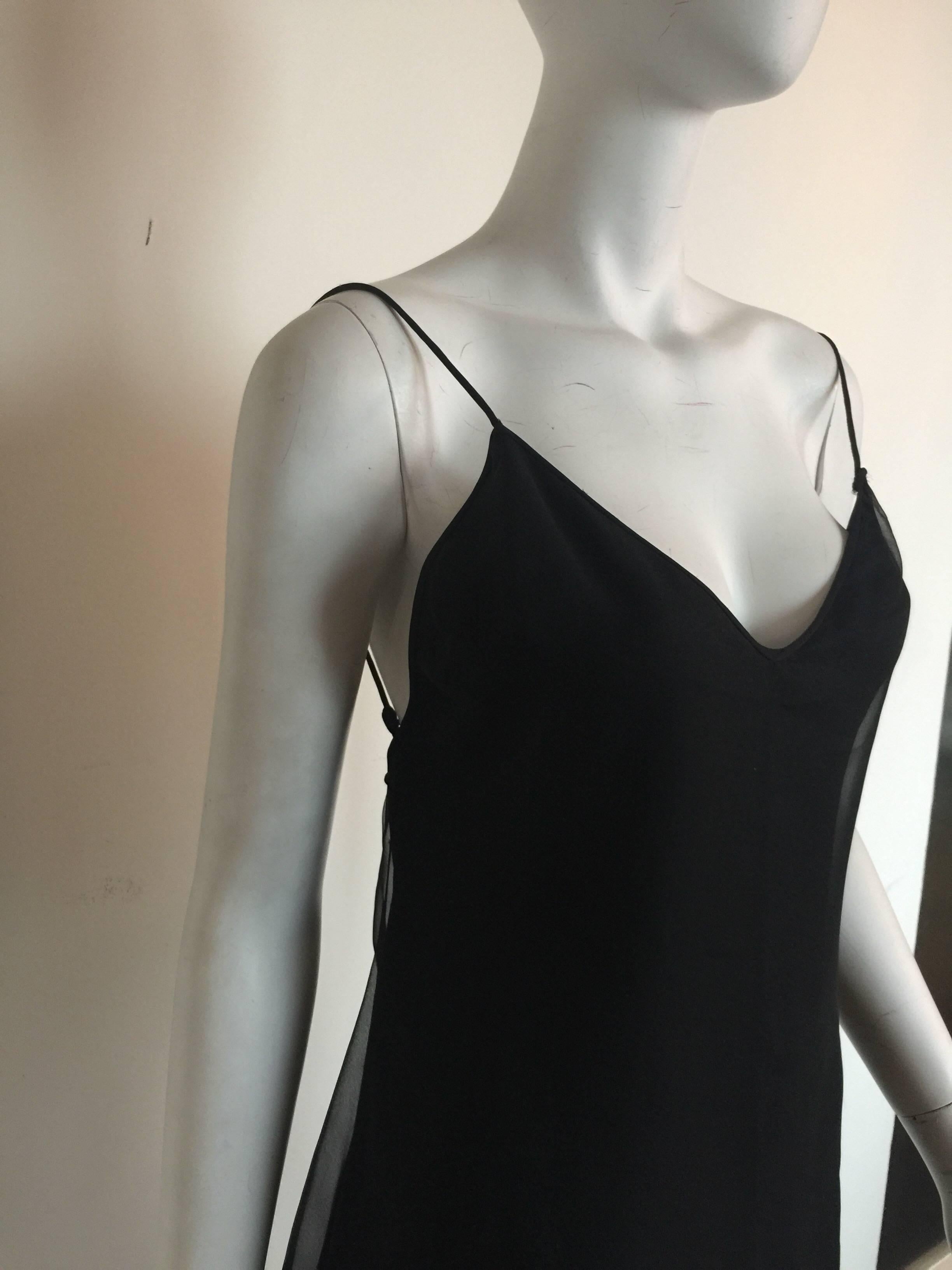 Sant' Angelo chiffon feathered bottom black silk crepe gown In Good Condition For Sale In New York, NY