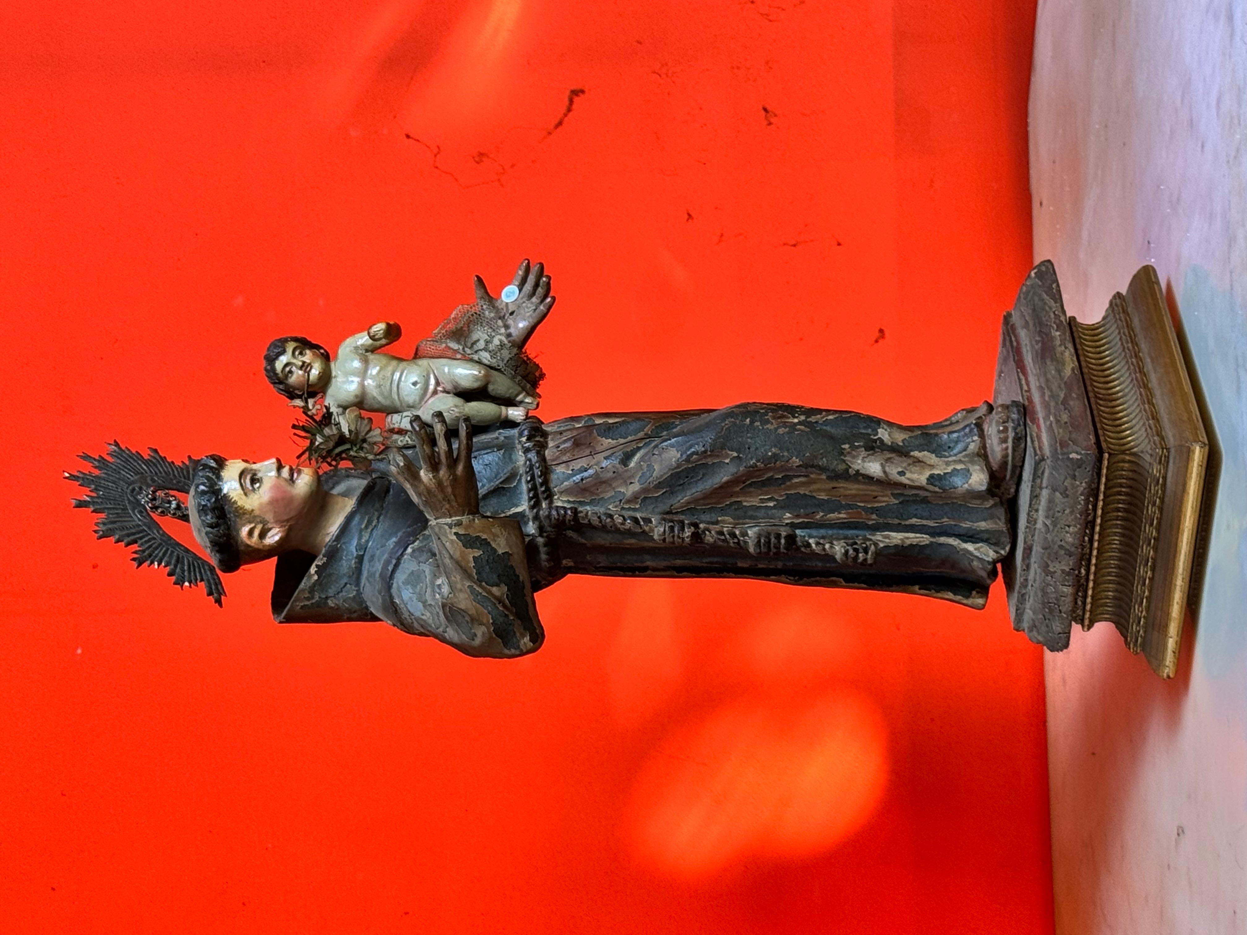 Legno Sant'Antonio da Padova con il Bambino, Scuola ispano-coloniale, XVII secolo in vendita