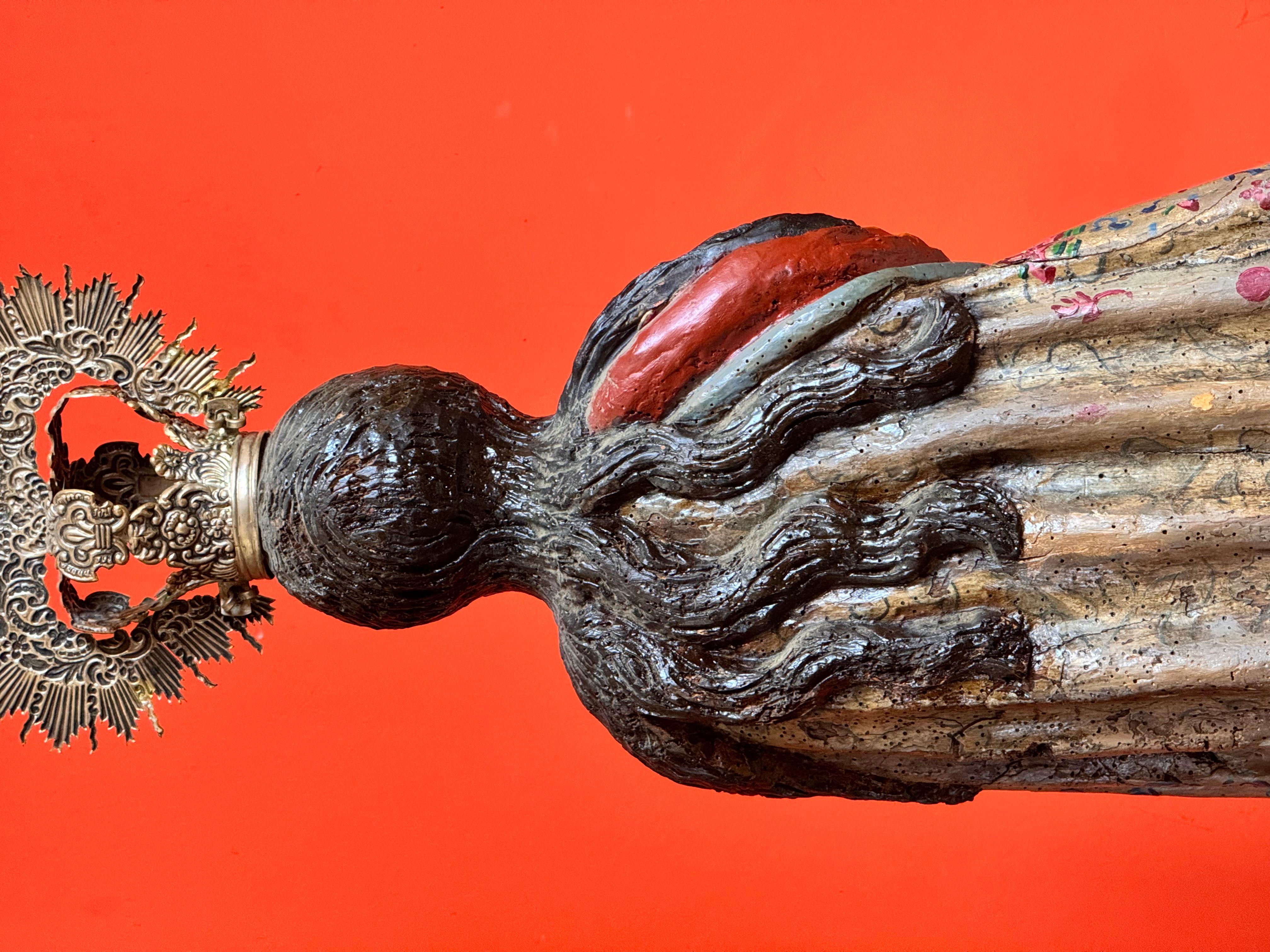 Saint Barbara in carved wood, Renaissance structure (16th-17th century) with lat In Good Condition For Sale In Madrid, ES