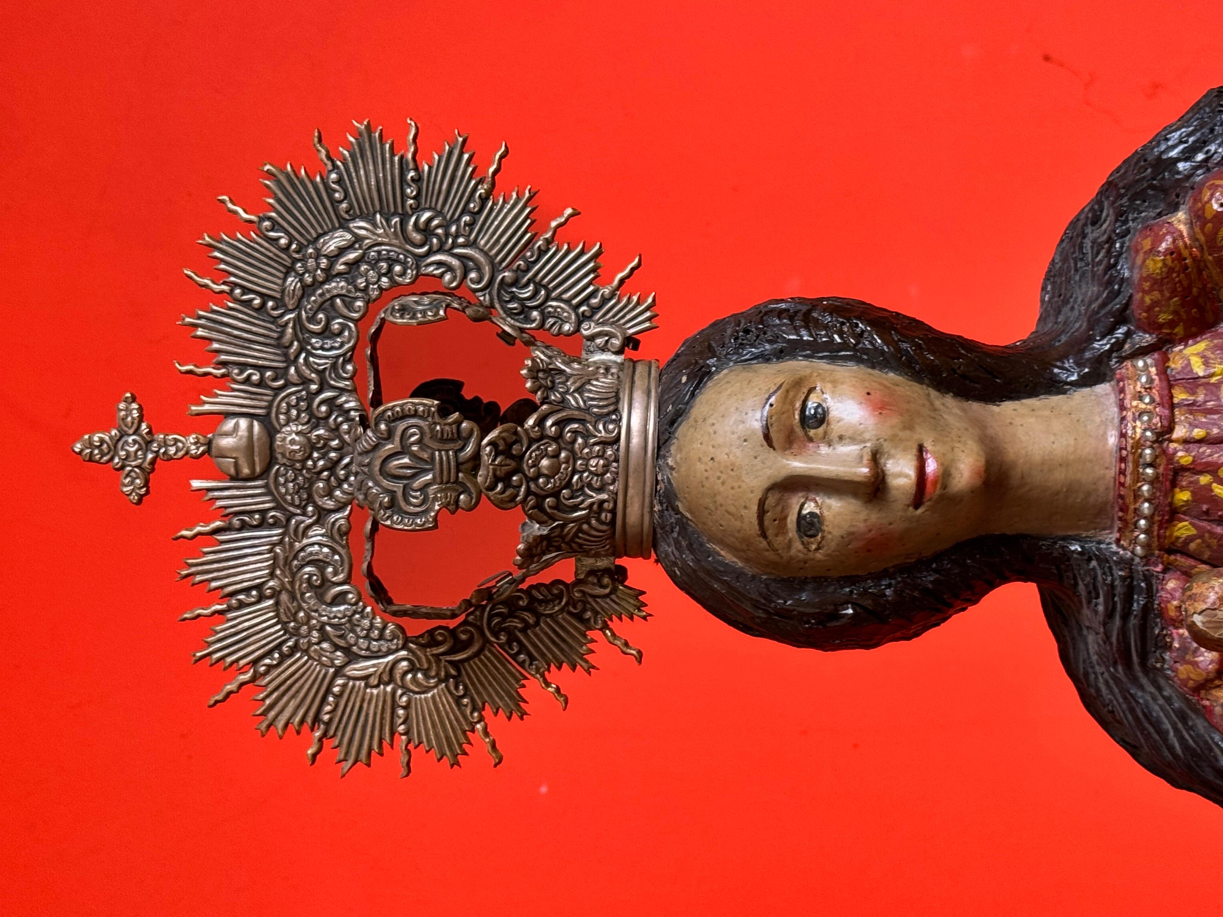 Silver Saint Barbara in carved wood, Renaissance structure (16th-17th century) with lat For Sale