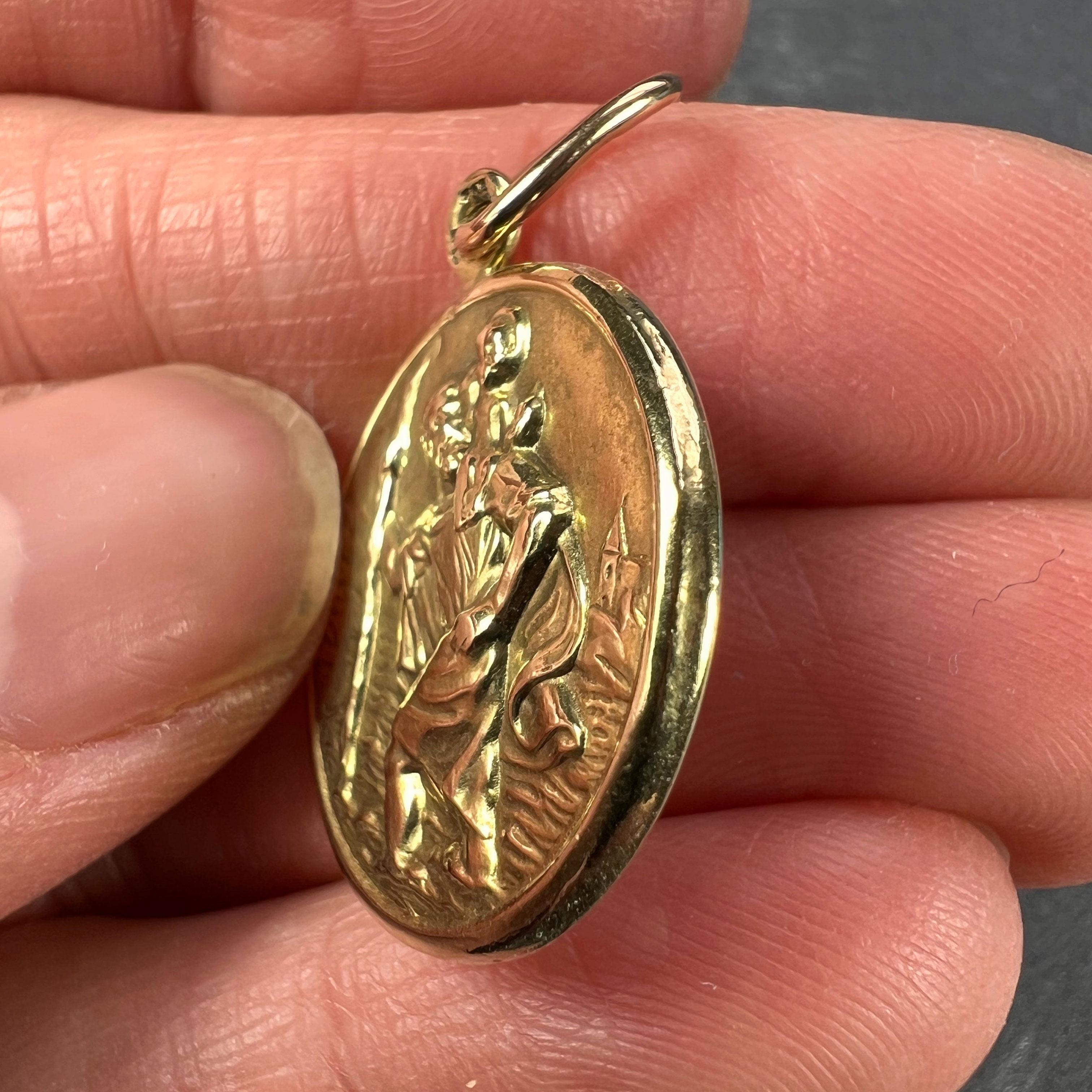 Pendentif breloque Saint Christopher en or jaune 14K  en vente 3
