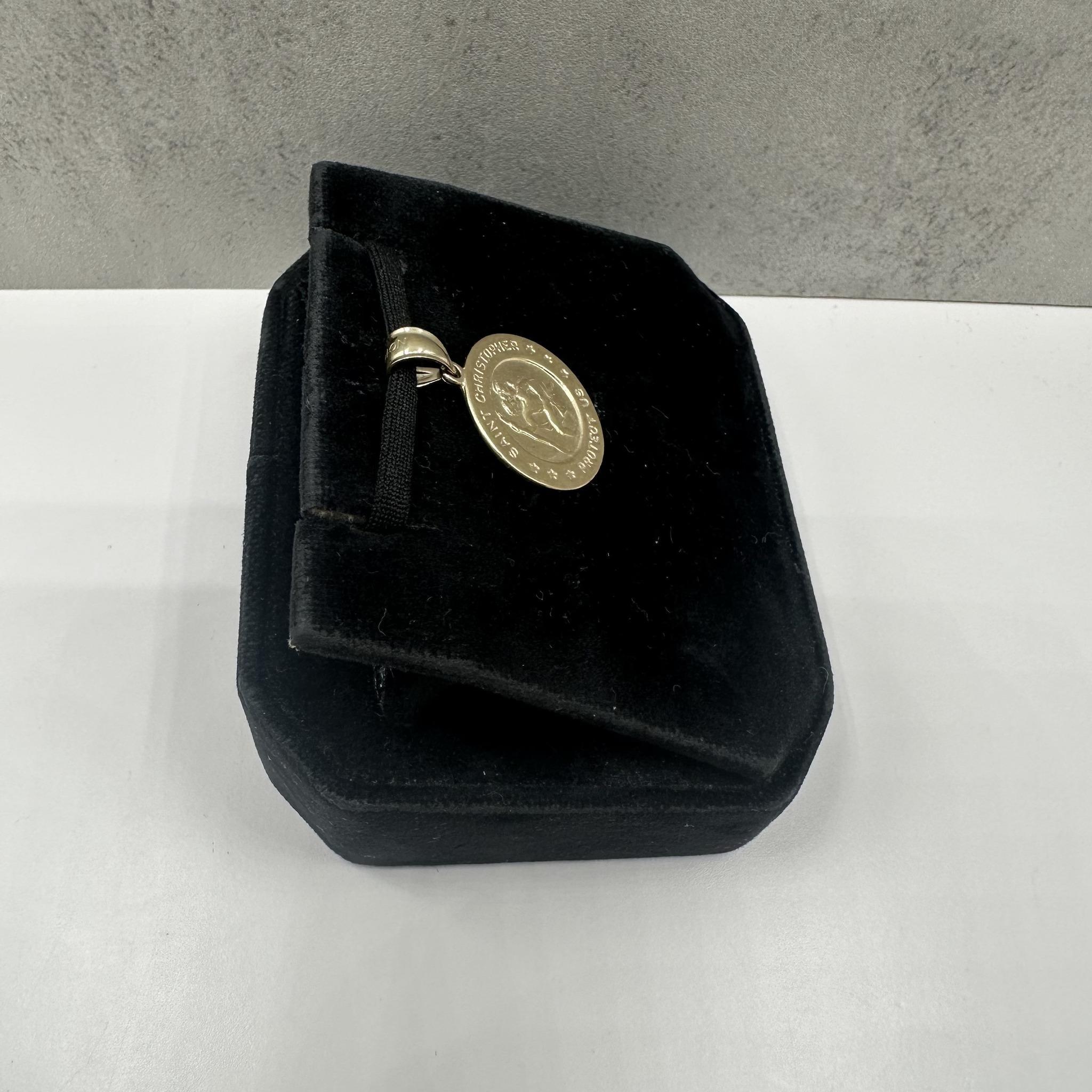 Pendentif Saint Christophe en or jaune 14kt - 2.04g, Brushed Back, New Neuf - En vente à West Hempstead, NY