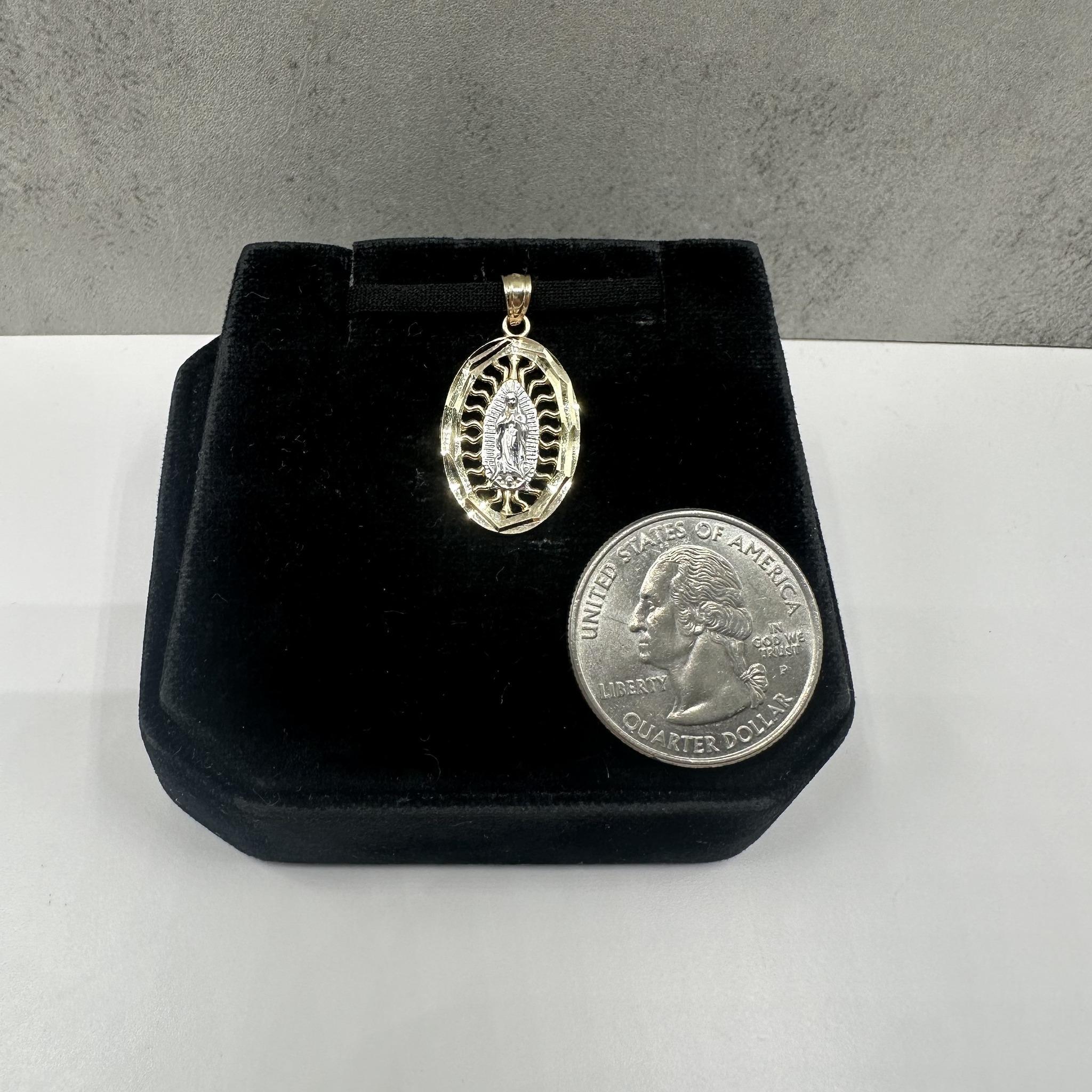 Pendentif Saint Christophe en or jaune 14kt - 2.04g, Brushed Back, New en vente 4