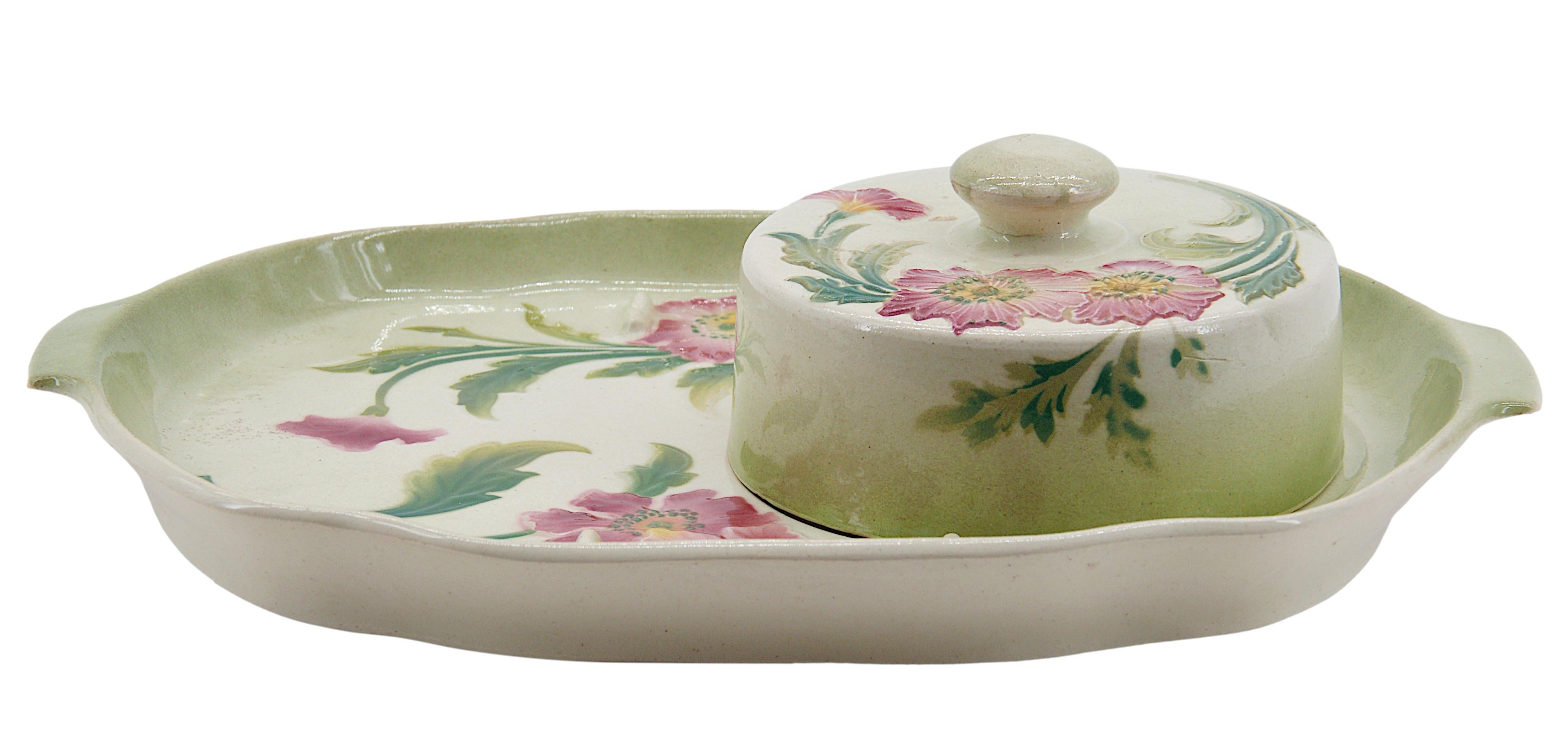 Francese Piatto da formaggio Saint-Clement in ceramica Art Nouveau francese in vendita