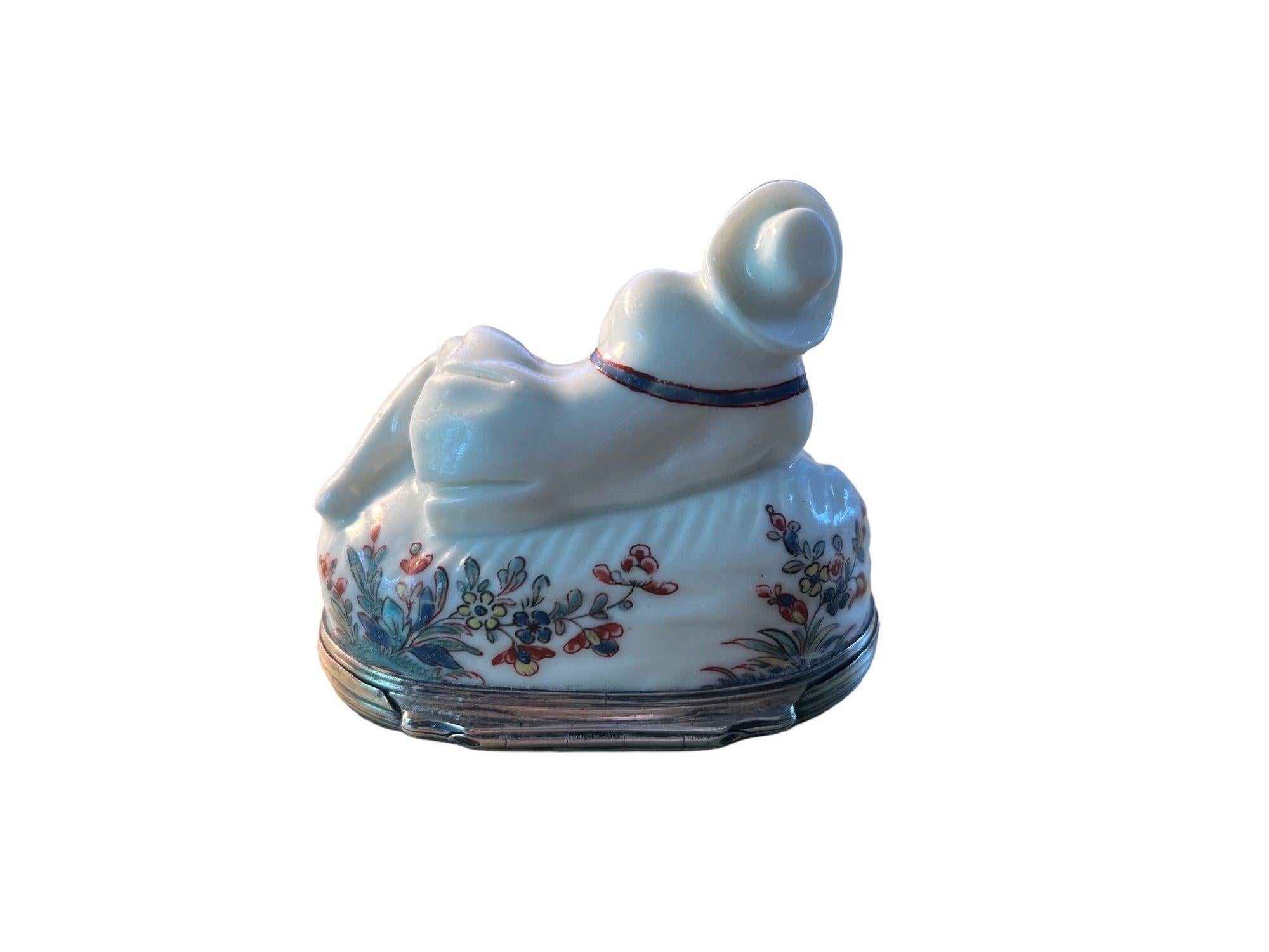 Rococo Saint-Cloud snuff box in the form of a shepherd, circa 1735 For Sale