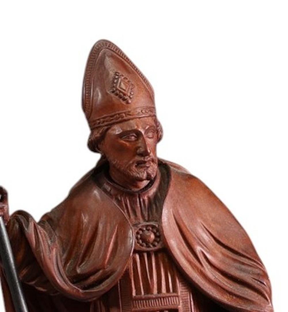 Saint Eloi, statue religieuse sculptée en buis, 19ème siècle Bon état - En vente à Bilzen, BE