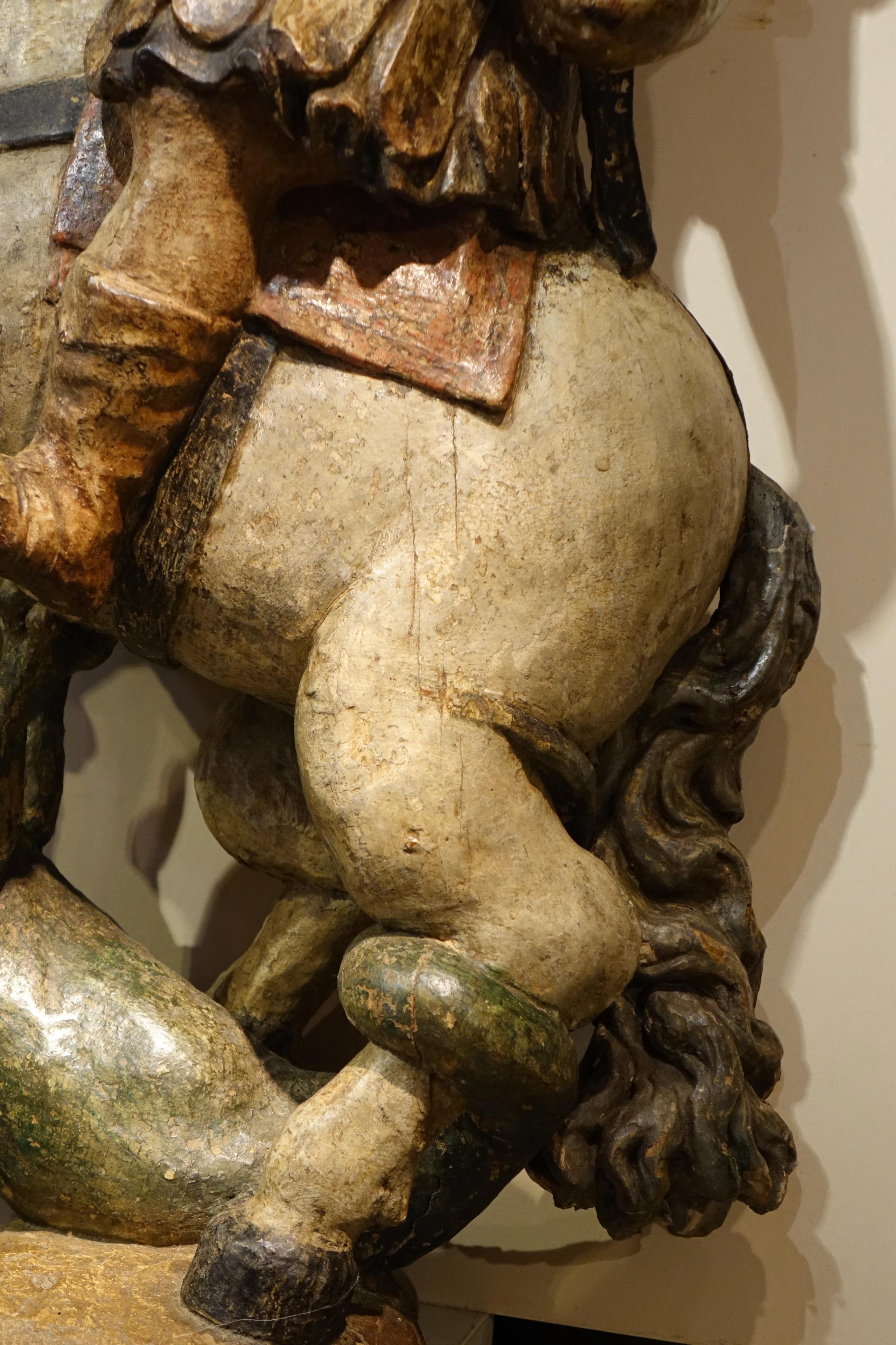 Saint George, der den Drachen tötet, 17. Jahrhundert, Italien (Geschnitzt) im Angebot