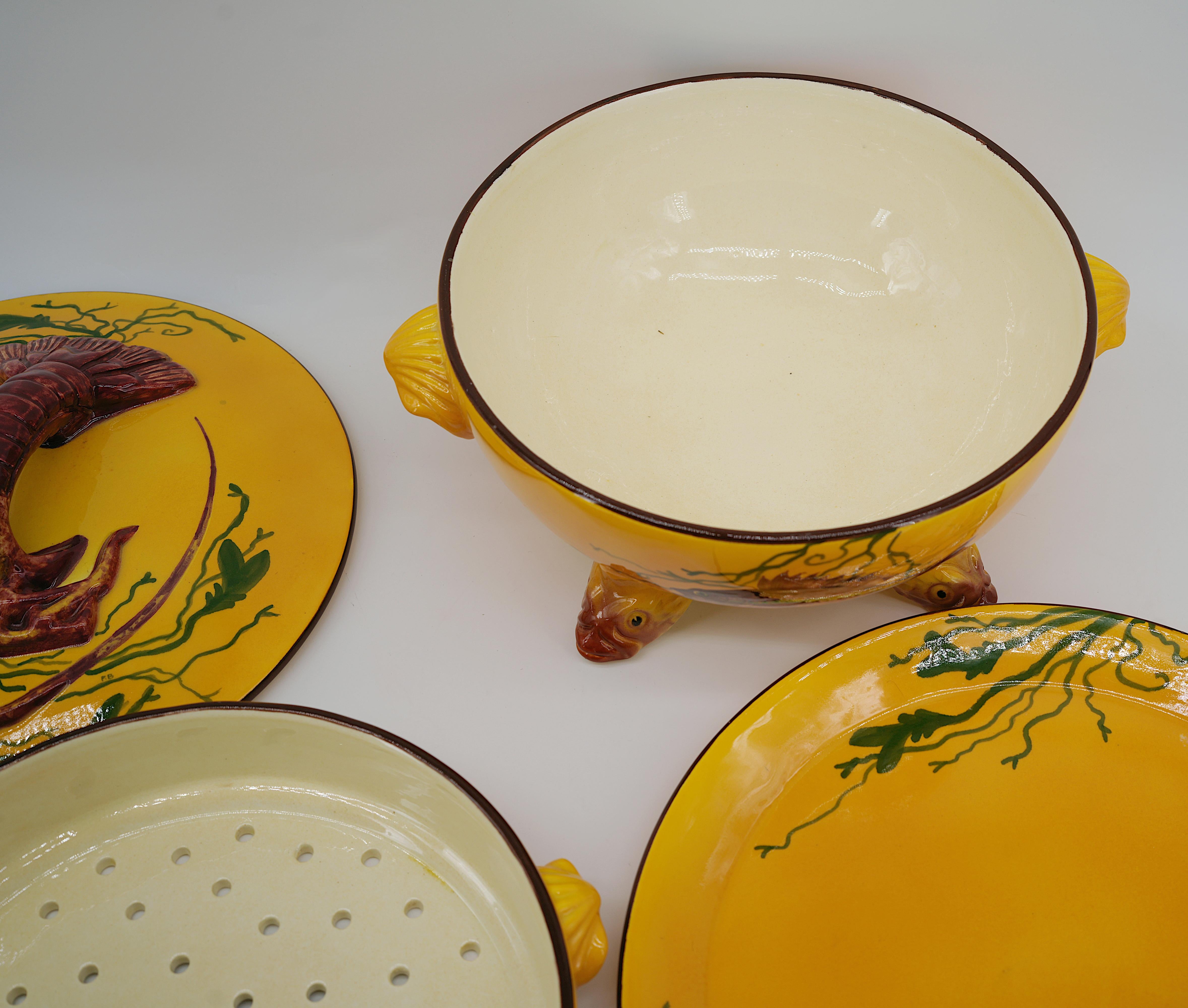 Milieu du XXe siècle Soupière française Saint-jean-du-desert ou coquillage, fin des années 1940 en vente