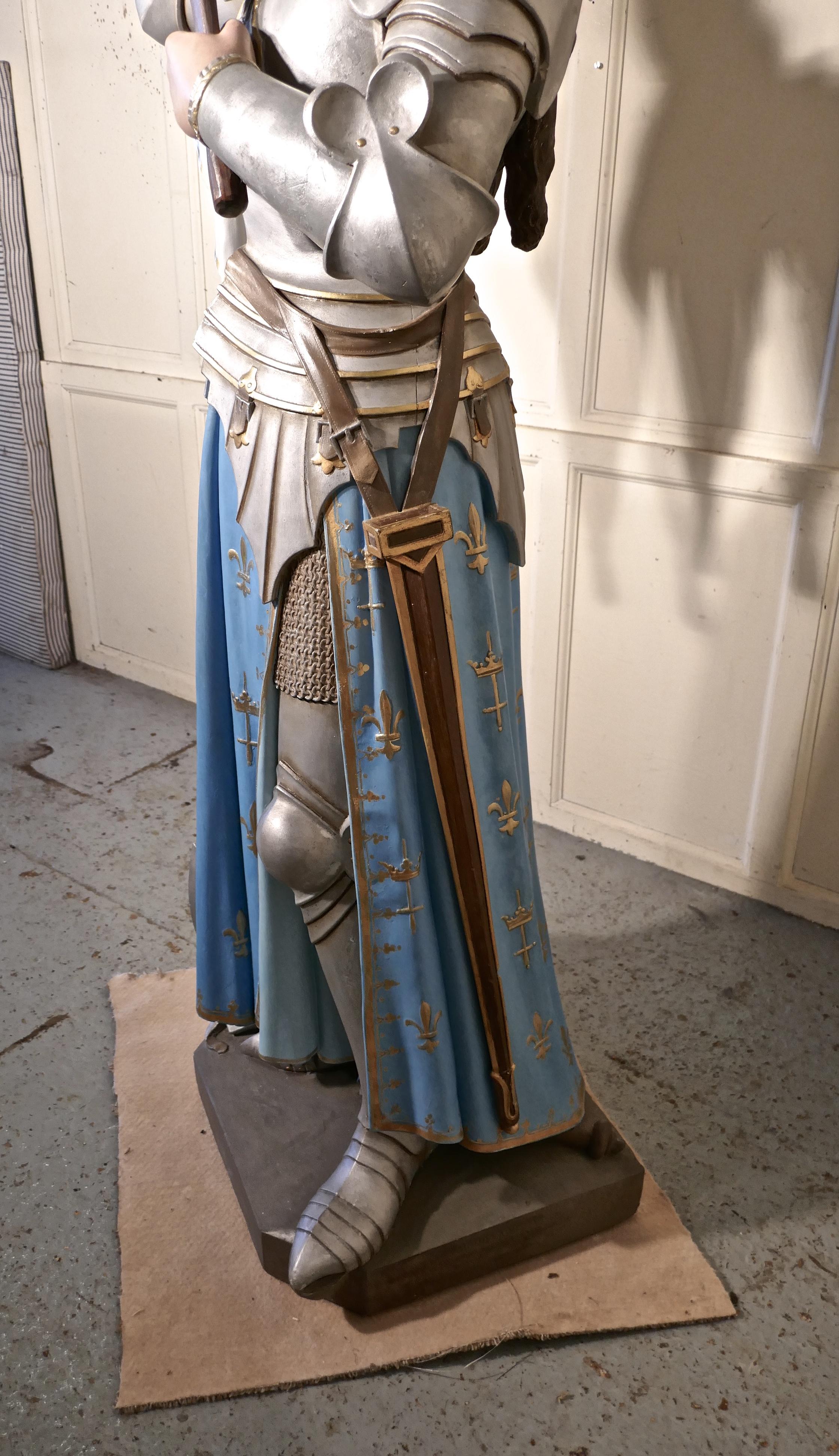 XIXe siècle Statue de Sainte Jeanne d'Arc provenant d'une France, signée Rouillard Angers en vente