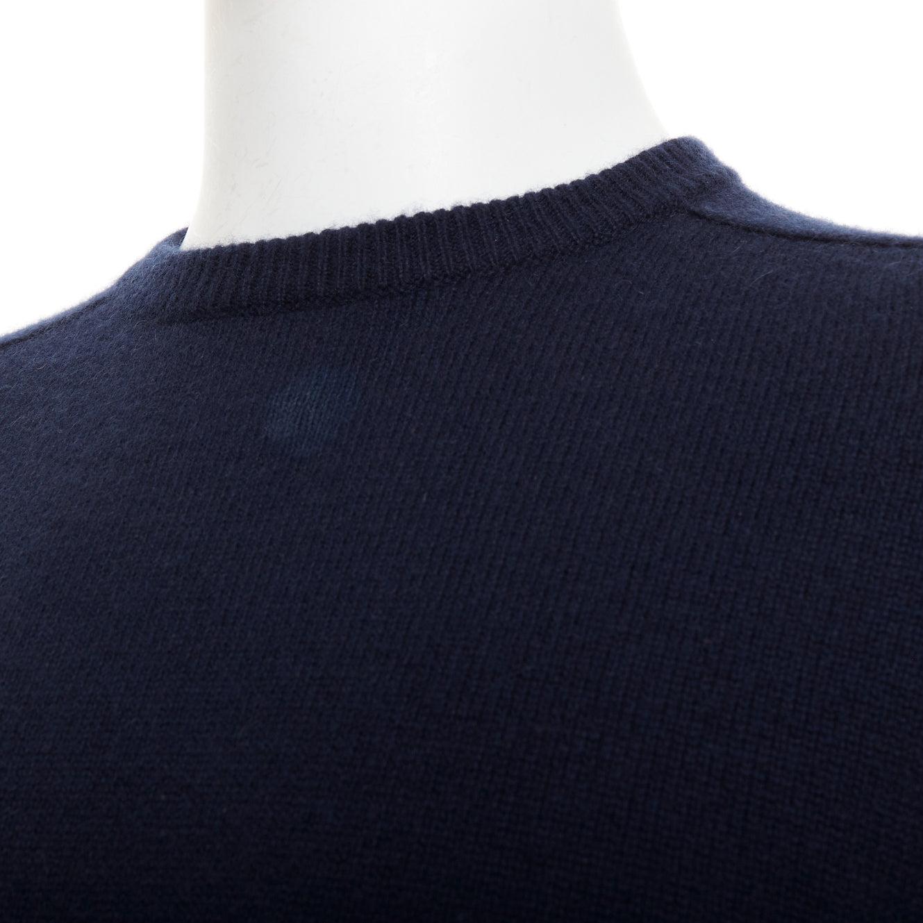 SAINT LAURENT 2015 100% cashmere navy crew neck pullover sweater M
Reference: CNLE/A00457
Brand: Saint Laurent
Designer: Anthony Vaccarello
Collection: 2015
Material: Cashmere
Color: Navy
Pattern: Solid
Closure: Pullover
Made in: