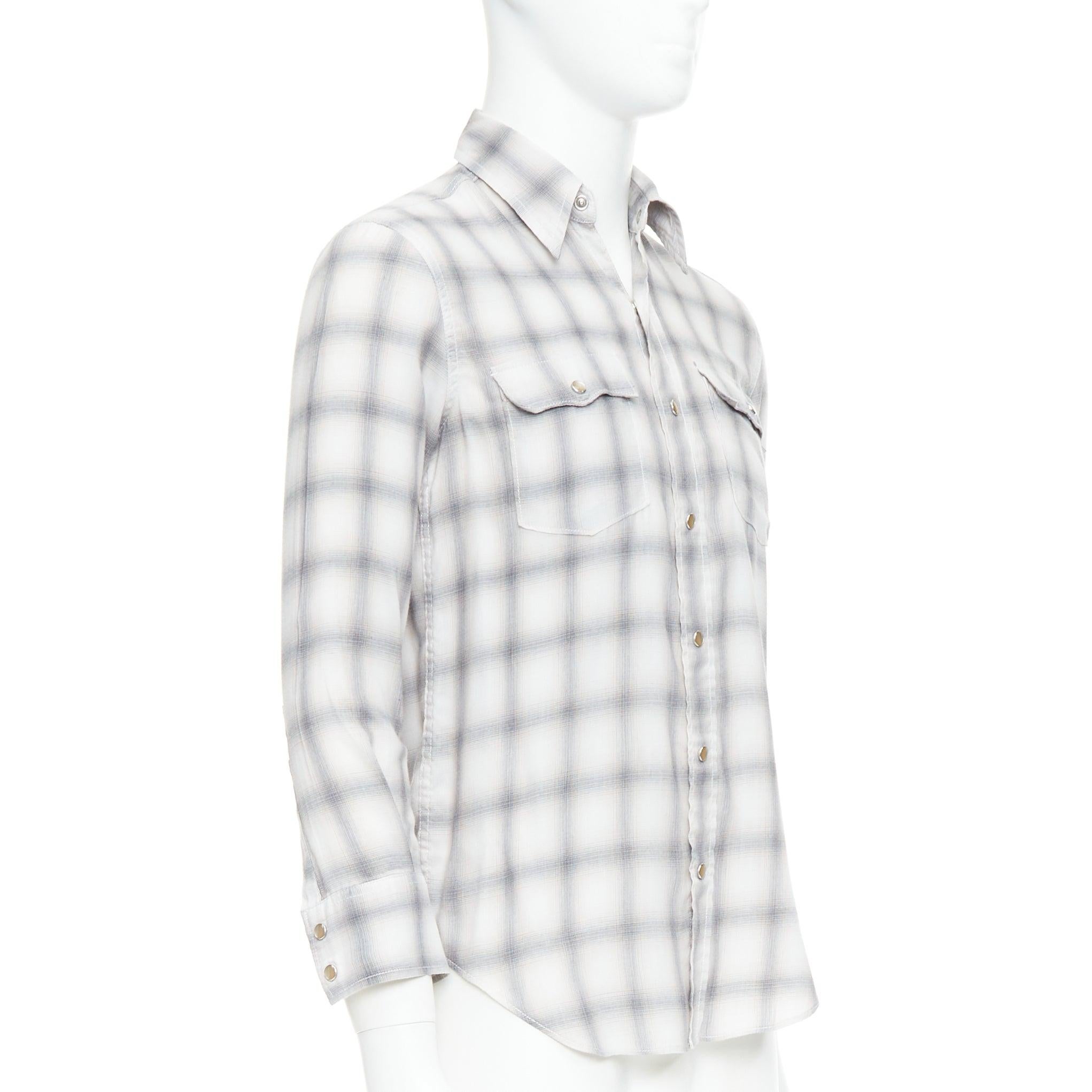 Grigio SAINT LAURENT 2016 camicia a quadri grigio crema con bottoni a pressione in resina M. in vendita