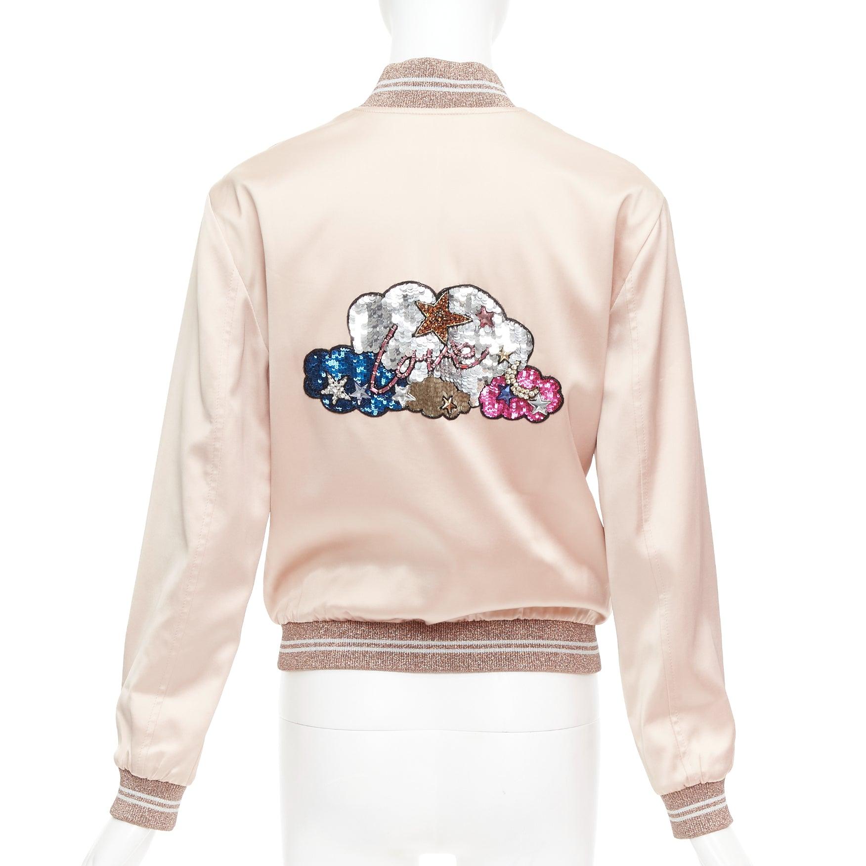 SAINT LAURENT 2016 Hedi Slimane blush satin Love sequin bomber FR36 S
Reference: GEGG/A00150
Brand: Saint Laurent
Designer: Hedi Slimane
Collection: 2016
Material: Viscose
Color: Pink, Multicolour
Pattern: Sequins
Closure: Zip
Lining: Pink
