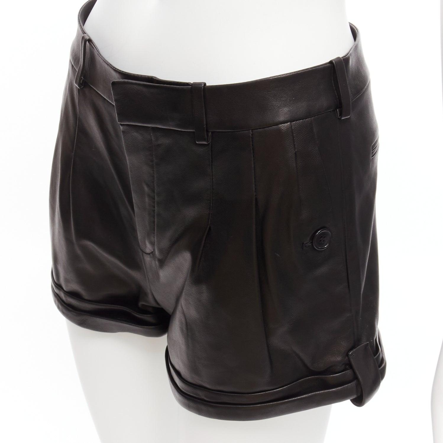 SAINT LAURENT 2017 black lambskin leather high waisted cuffed shorts FR36 S
Reference: TGAS/D00666
Brand: Saint Laurent
Collection: 2017
Material: Lambskin Leather
Color: Black
Pattern: Solid
Closure: Zip Fly
Lining: Black Fabric
Made in: