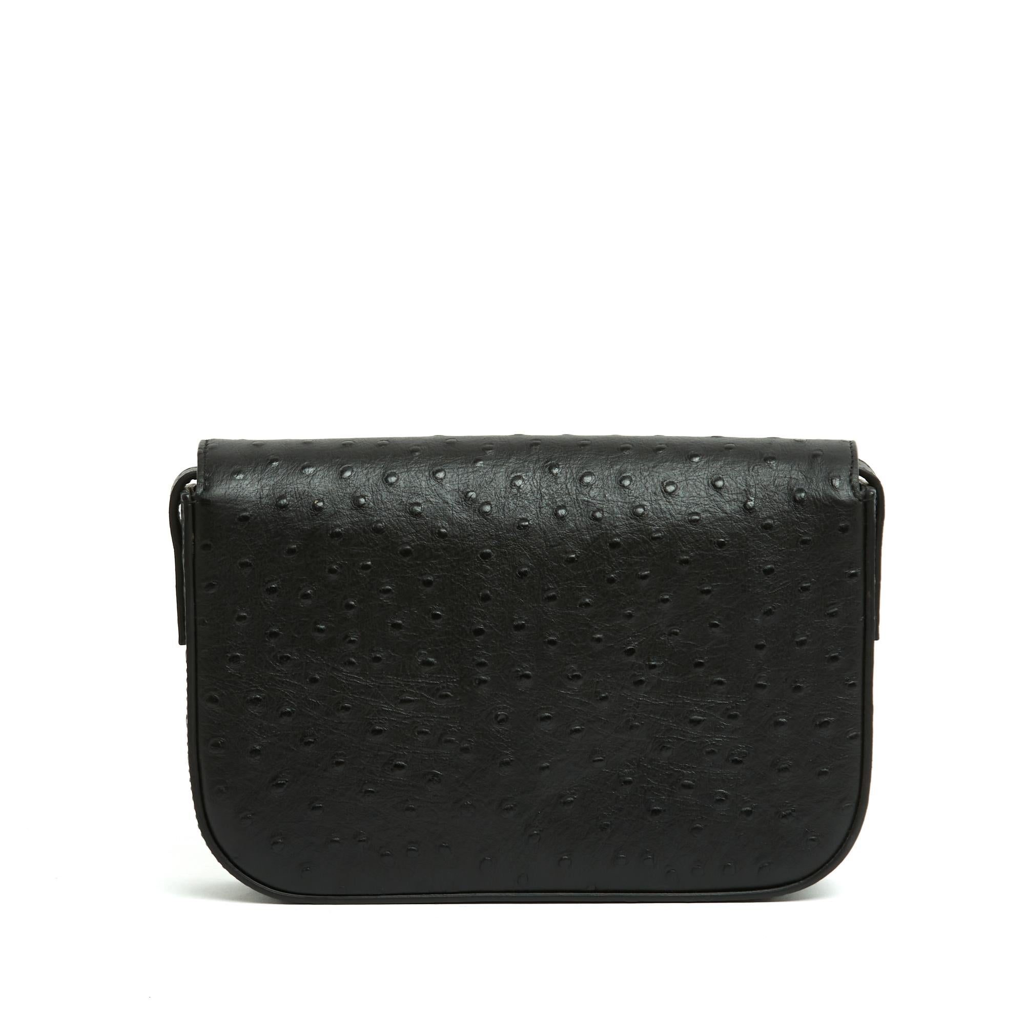 Saint Laurent 2017 Sac Autruche noir Eddie Schwarze Leder-Umhängetasche Pristine im Zustand „Hervorragend“ im Angebot in PARIS, FR
