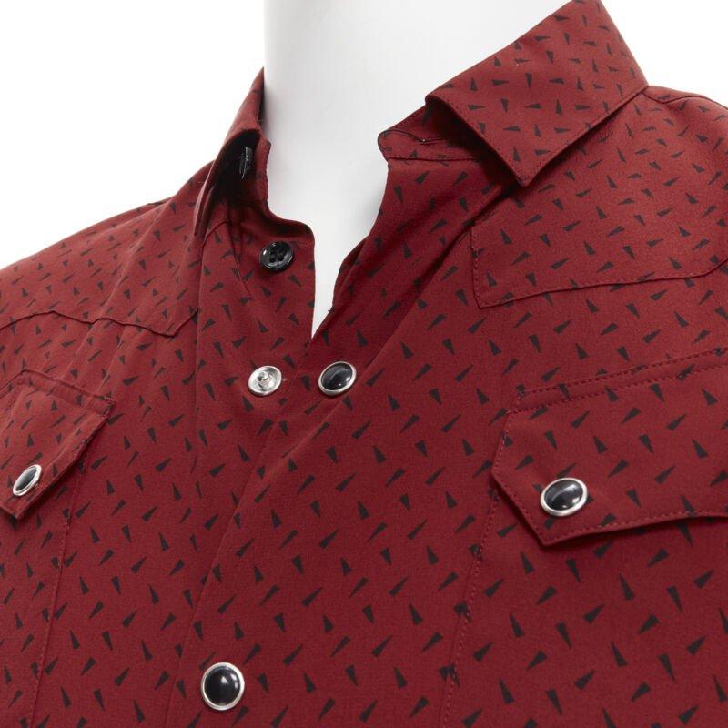 SAINT LAURENT 2018 100% silk red black print western casual shirt EU38 S
Reference: TGAS/B01736
Brand: Saint Laurent
Designer: Anthony Vaccarello
Model: Western silk shirt
Collection: 2018
Material: 100% Silk
Color: Red
Pattern: Abstract
Closure: