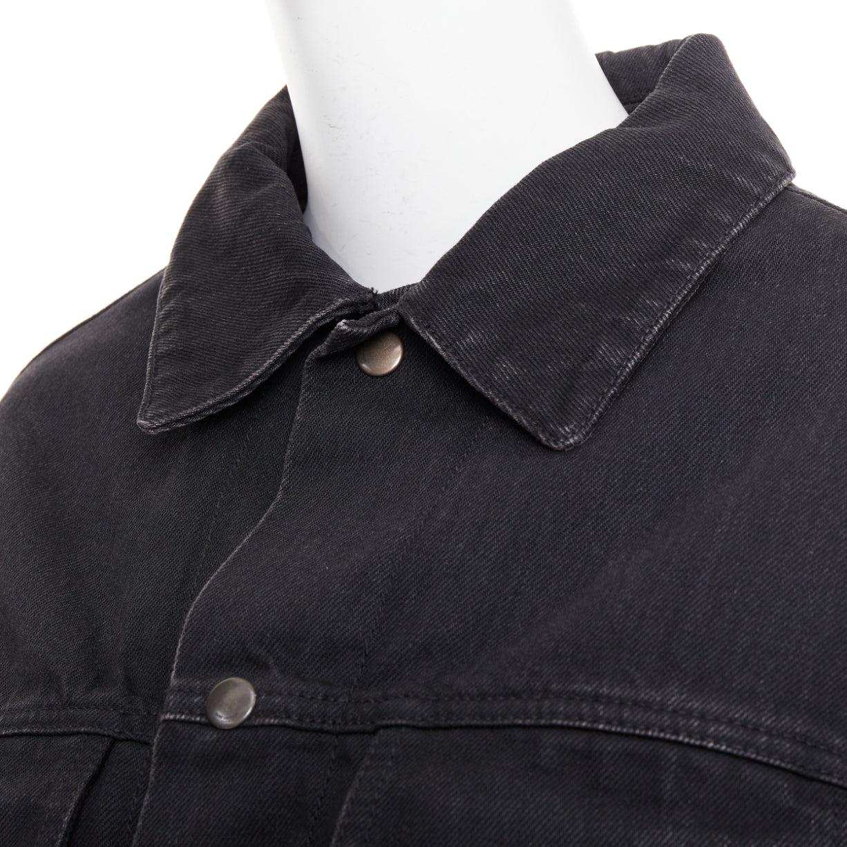 SAINT LAURENT 2018 negro clásico lavado denim botones a presión chaqueta trucker M
Referencia: JACG/A00321
Marca: Saint Laurent
Diseñador: Anthony Vaccarello
Colección: 2018
Material: Denim
Color: Negro
Patrón: Sólido
Cierre: Botones a