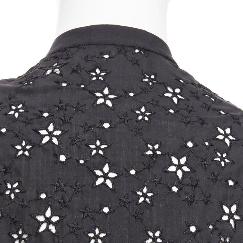SAINT LAURENT 2018 black star embroidery anglais collarless shirt EU38 S
Reference: TGAS/B01756
Brand: Saint Laurent
Designer: Anthony Vaccarello
Model: Black star shirt
Material: Wool, Viscose
Color: Black
Pattern: Solid
Closure: Button
Extra