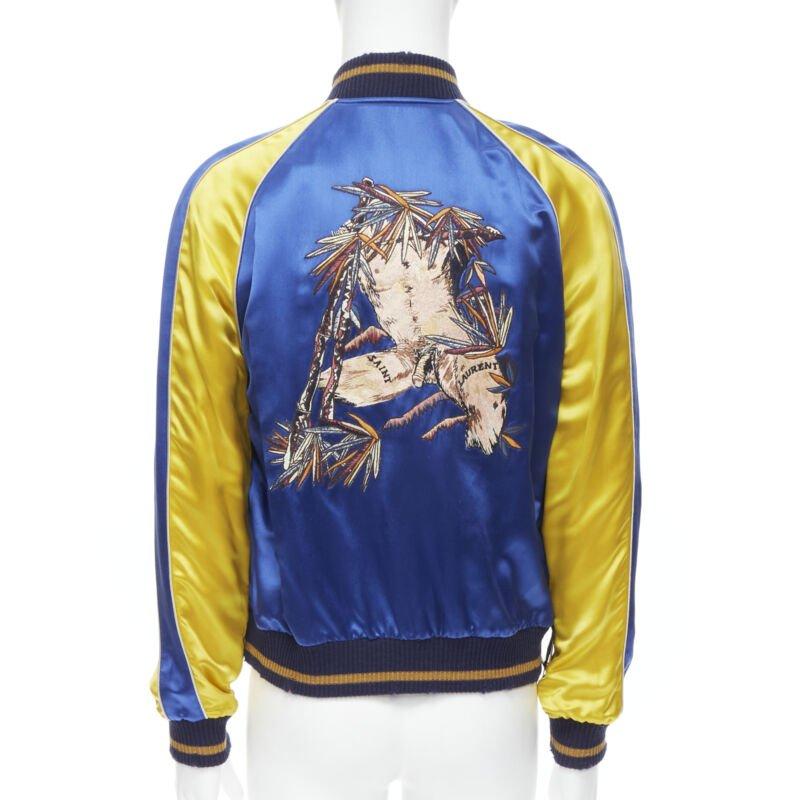 SAINT LAURENT 2018 Reversible yellow blue satin bird embroidery bomber EU50
Reference: TGAS/B01681
Brand: Saint Laurent
Designer: Anthony Vaccarello
Model: Teddy bomber
Collection: 2018 - Runway
Material: Viscose
Color: Yellow, Blue
Pattern: