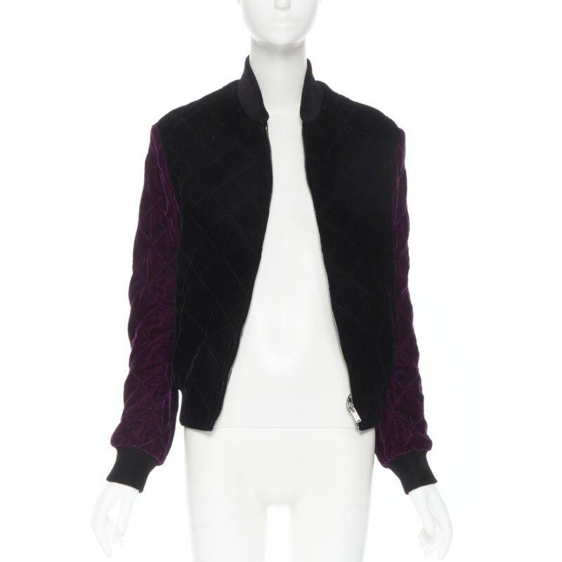 SAINT LAURENT 2018 Teddy black purple diamond quilted bomber jacket EU44 XS
Reference: TGAS/B01723
Brand: Saint Laurent
Designer: Anthony Vaccarello
Model: Velvet bomber
Collection: 2018
Material: Velvet
Color: Black, Purple
Pattern: Solid
Closure: